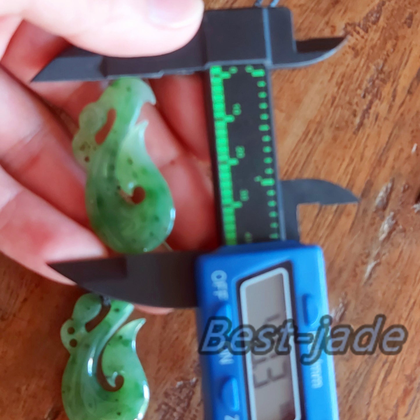 Genuine Green nephrite Hook Pendant NEW ZEALAND jade Maori Style NZ Nephrite Greenstone Pounamu Bc Canadian jasper Aquaman Necklace