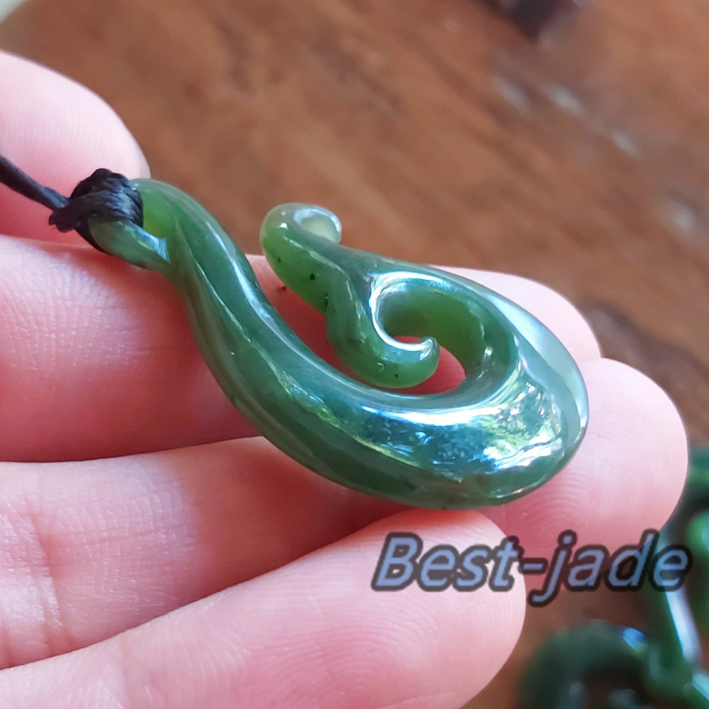 Genuine Green nephrite Hook Pendant NEW ZEALAND jade Maori Style NZ Nephrite Greenstone Pounamu Bc Canadian jasper Aquaman Necklace