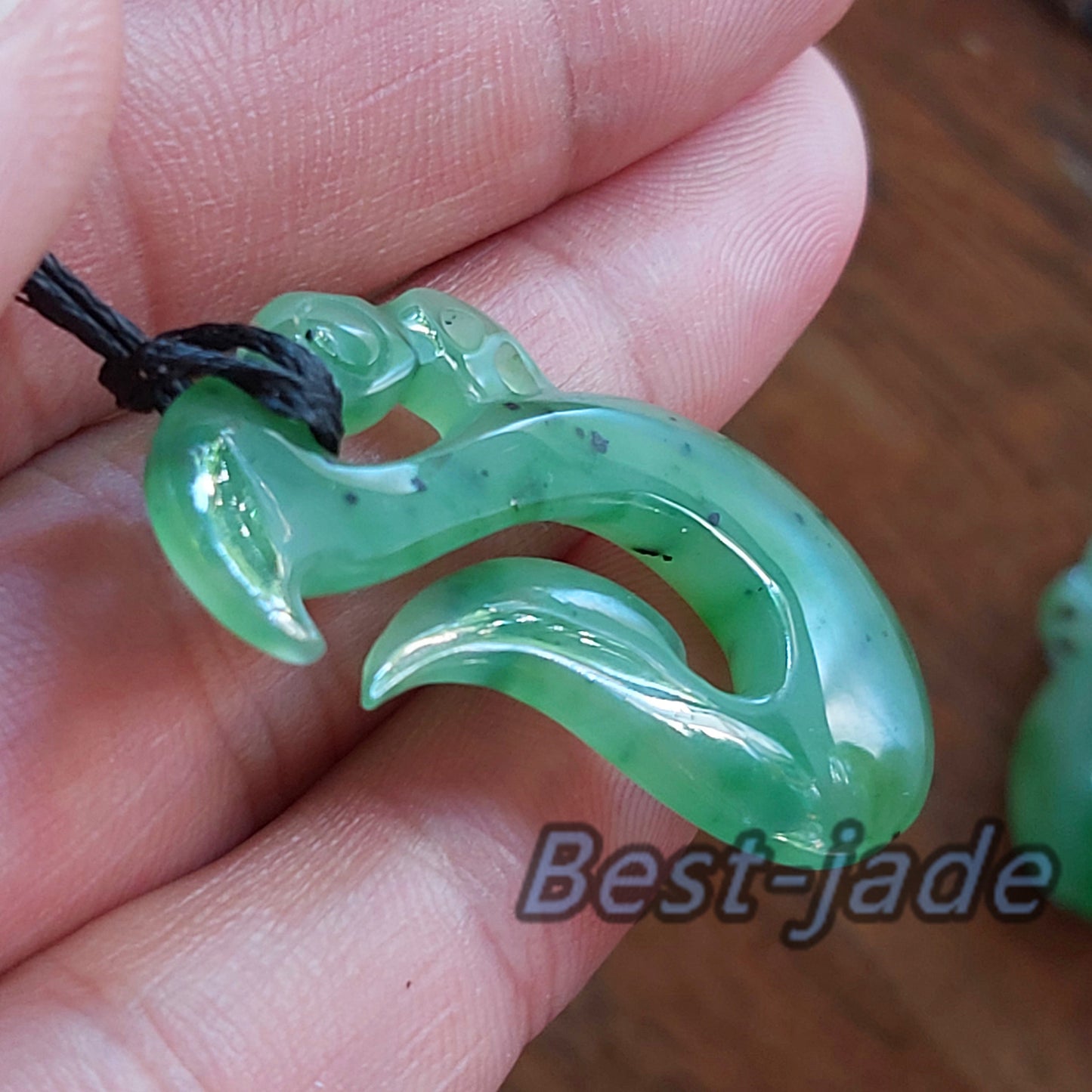 Genuine Green nephrite Hook Pendant NEW ZEALAND jade Maori Style NZ Nephrite Greenstone Pounamu Bc Canadian jasper Aquaman Necklace