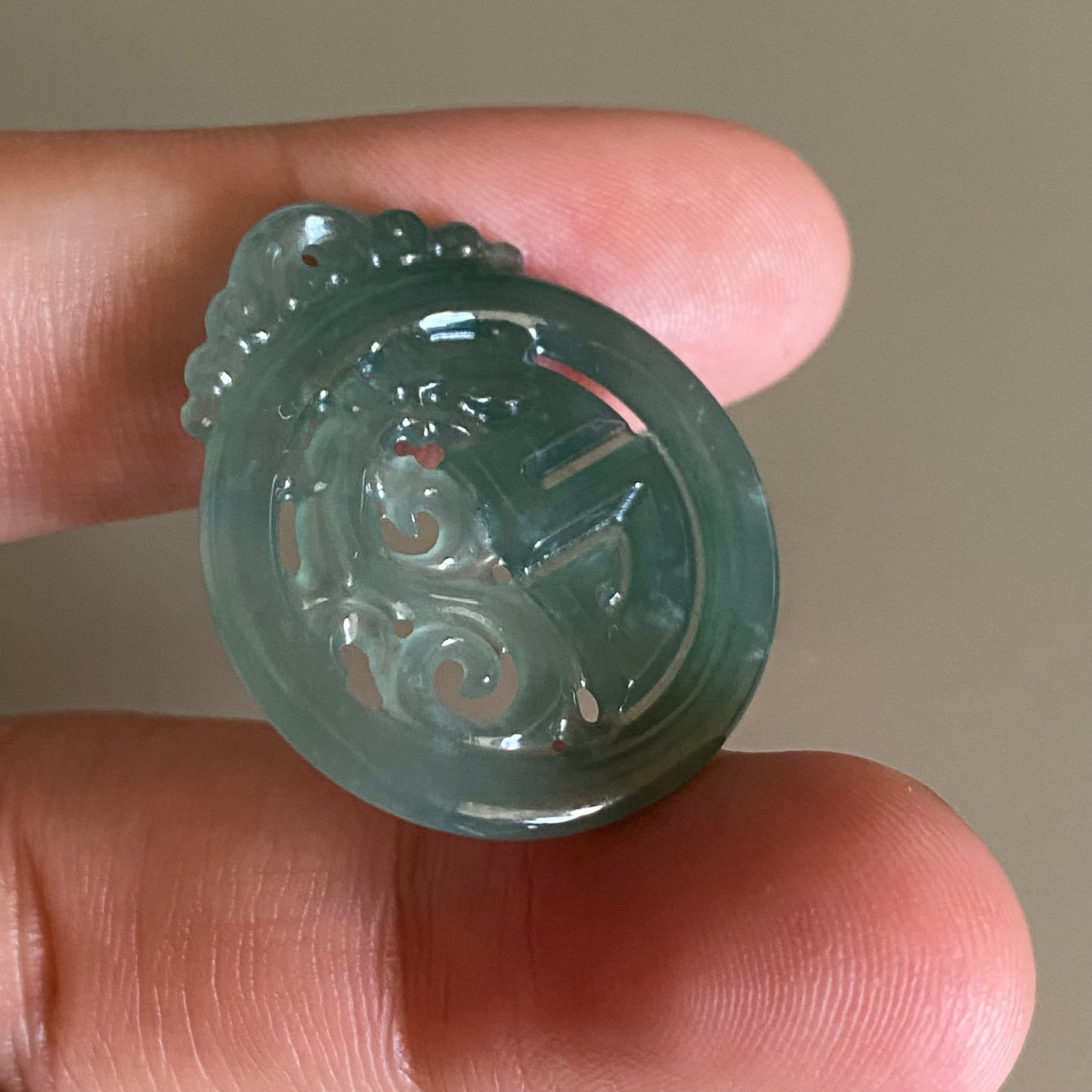 29.5mm vintage Dragon Natural transparent Guatemala Jadeite pendant Grade A Jade Blue gemstone men dragon Guatemalan jadeite pendant