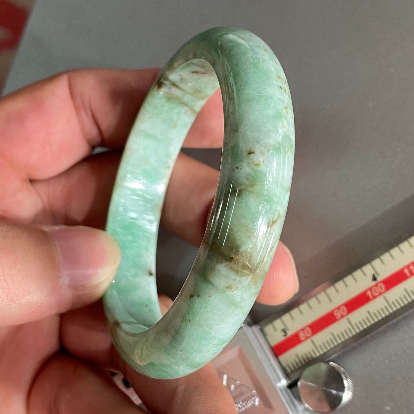 54mm Grade A Jade Natural green Round bangle Myanmar jadeite Lady Bracelet Ice green Burma Type A stone small hand female bangle  翡翠飘花手镯