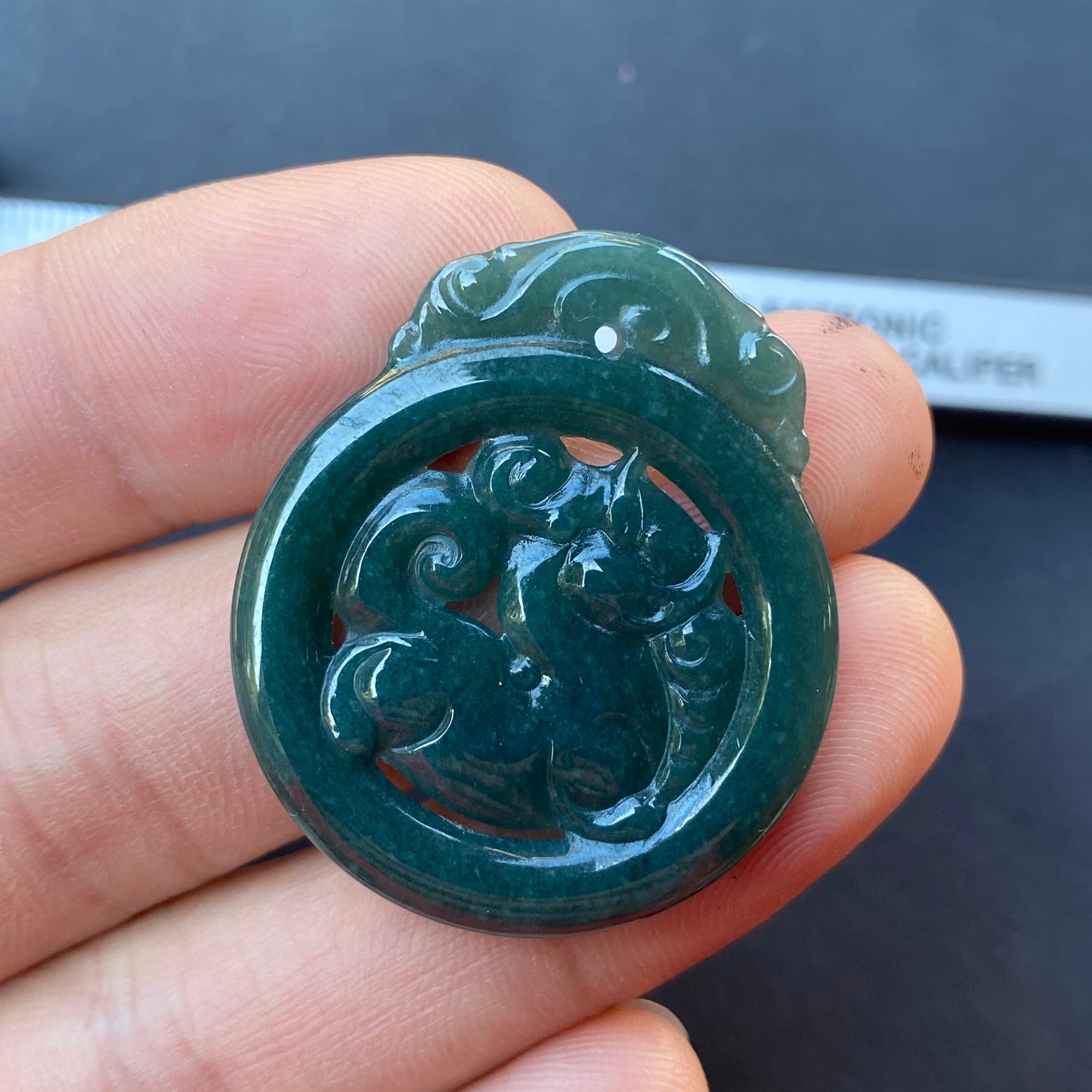 Vintage Dragon Natural transparent Guatemala Jadeite pendant Grade A Jade Blue gemstone men dragon Guatemalan jadeite pendant