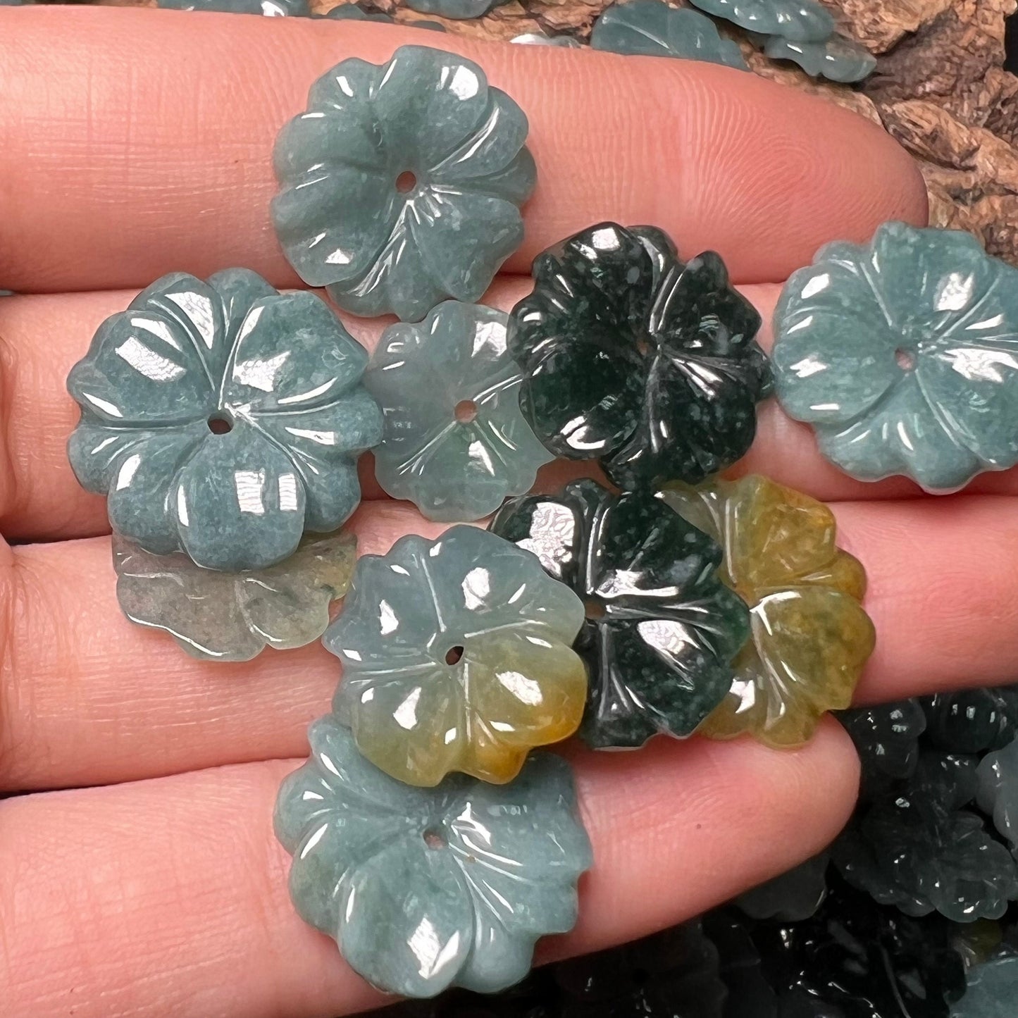 Natural Snowflake flower light Blue Guatemalan jadeite blueness Grade A jade plum blossom pendant Earrings beads Guatemala jade