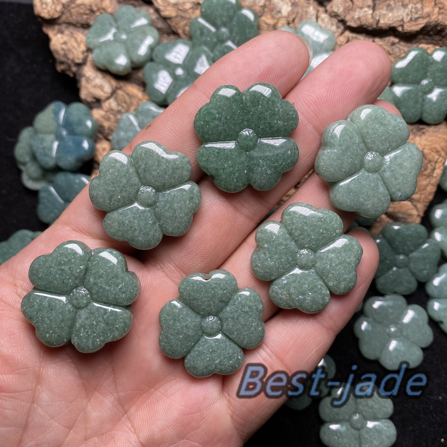 Großhandel Kleeblüten Grade A Jade Grüner Jadeit Perlen Blumenanhänger Typ A Jade Eis Myanmar Jadeit DIY Halskette Ohrringe Geschenk