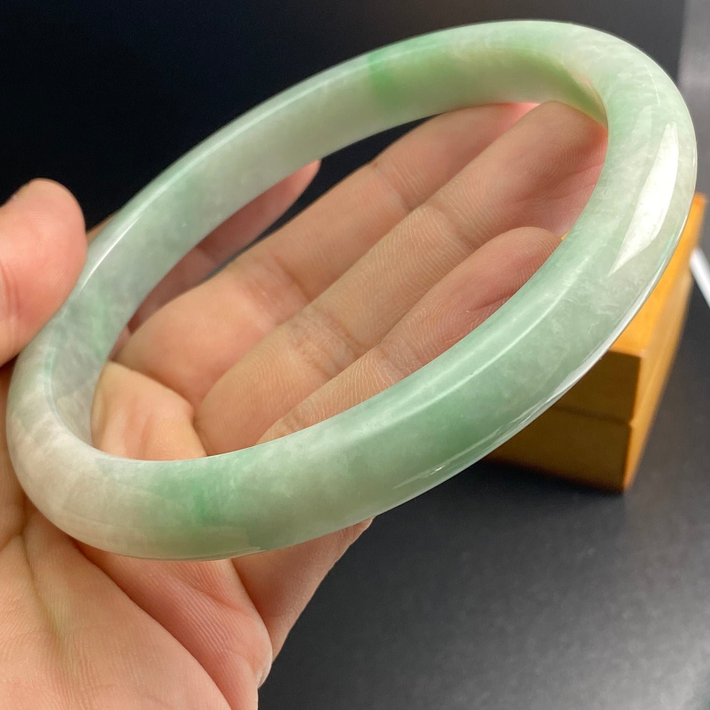 Huge 82.6mm Grade A Jade Natural green Big Round bangle Burma jadeite Lady Bracelet Type A stone small hand female bangle  翡翠飘花手镯