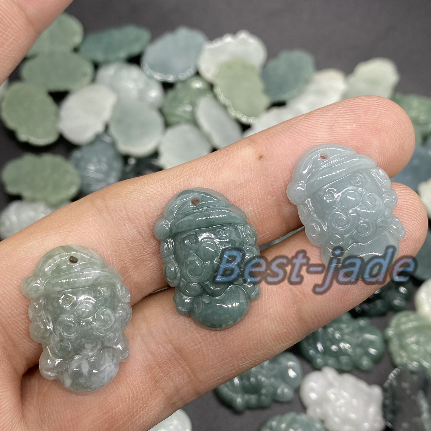 3 Farben Süßer Weihnachtsmann Anhänger Natur Grün Grade A Jade Burma Jadeit Cartoon Perlenohrringe blaue Jade Weihnachtsgeschenk Jade Geschenk