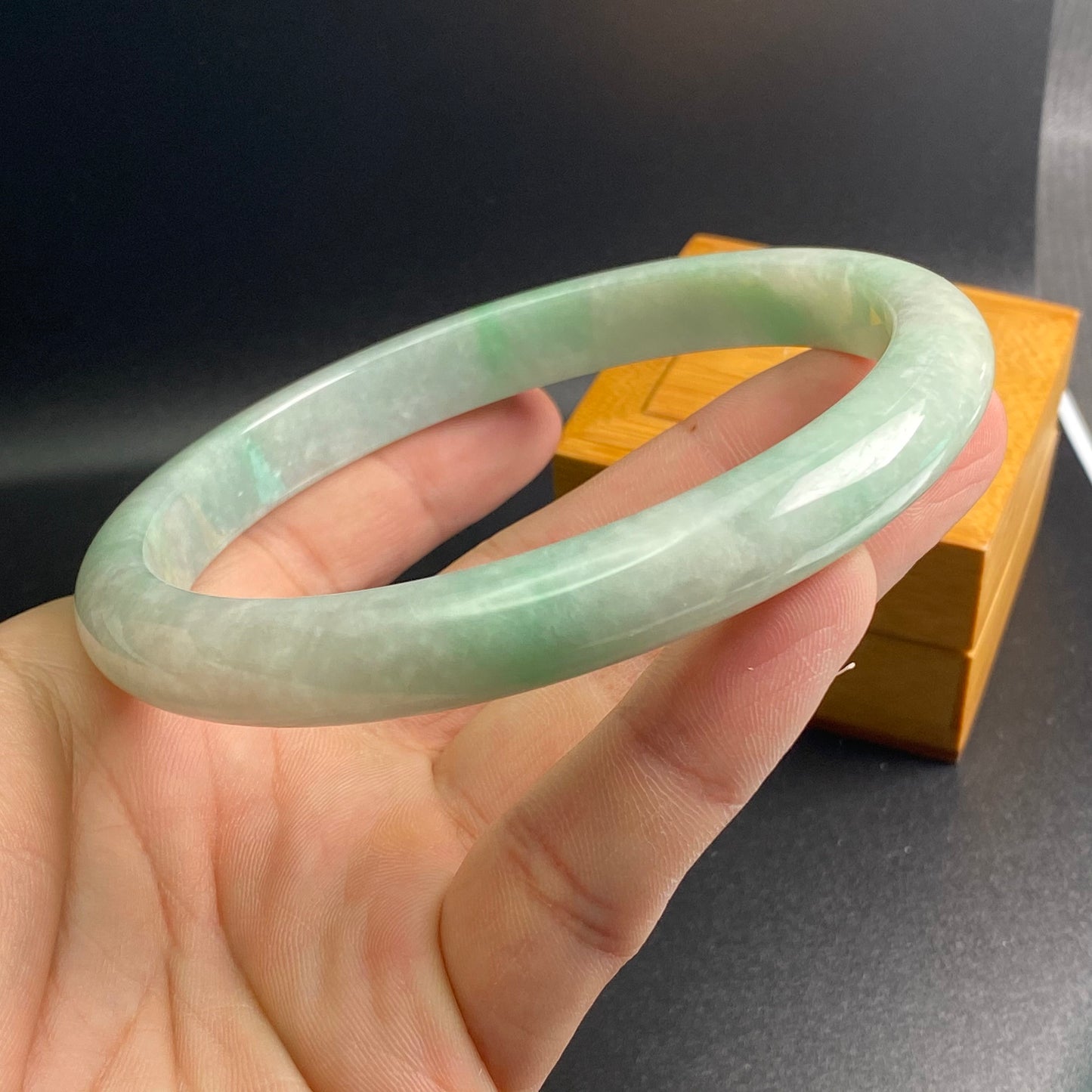 Huge 82.6mm Grade A Jade Natural green Big Round bangle Burma jadeite Lady Bracelet Type A stone small hand female bangle  翡翠飘花手镯