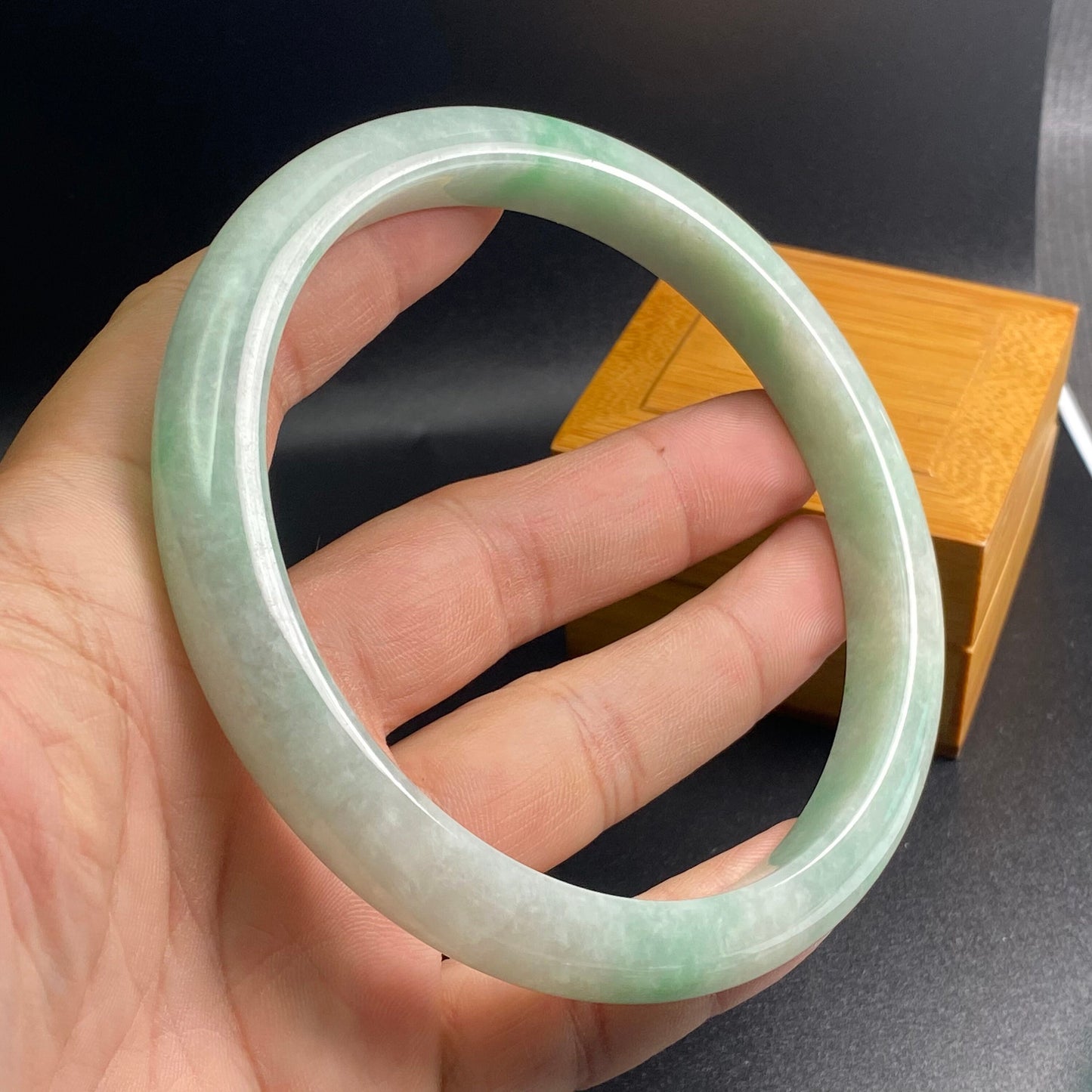 Huge 82.6mm Grade A Jade Natural green Big Round bangle Burma jadeite Lady Bracelet Type A stone small hand female bangle  翡翠飘花手镯