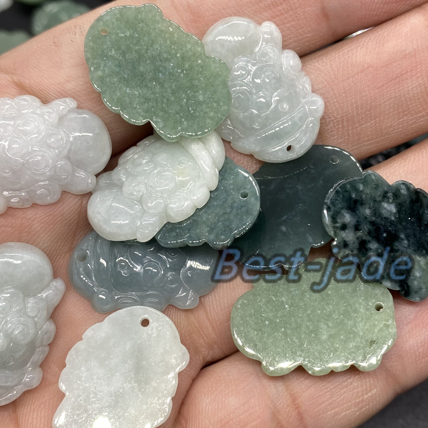 3 Farben Süßer Weihnachtsmann Anhänger Natur Grün Grade A Jade Burma Jadeit Cartoon Perlenohrringe blaue Jade Weihnachtsgeschenk Jade Geschenk