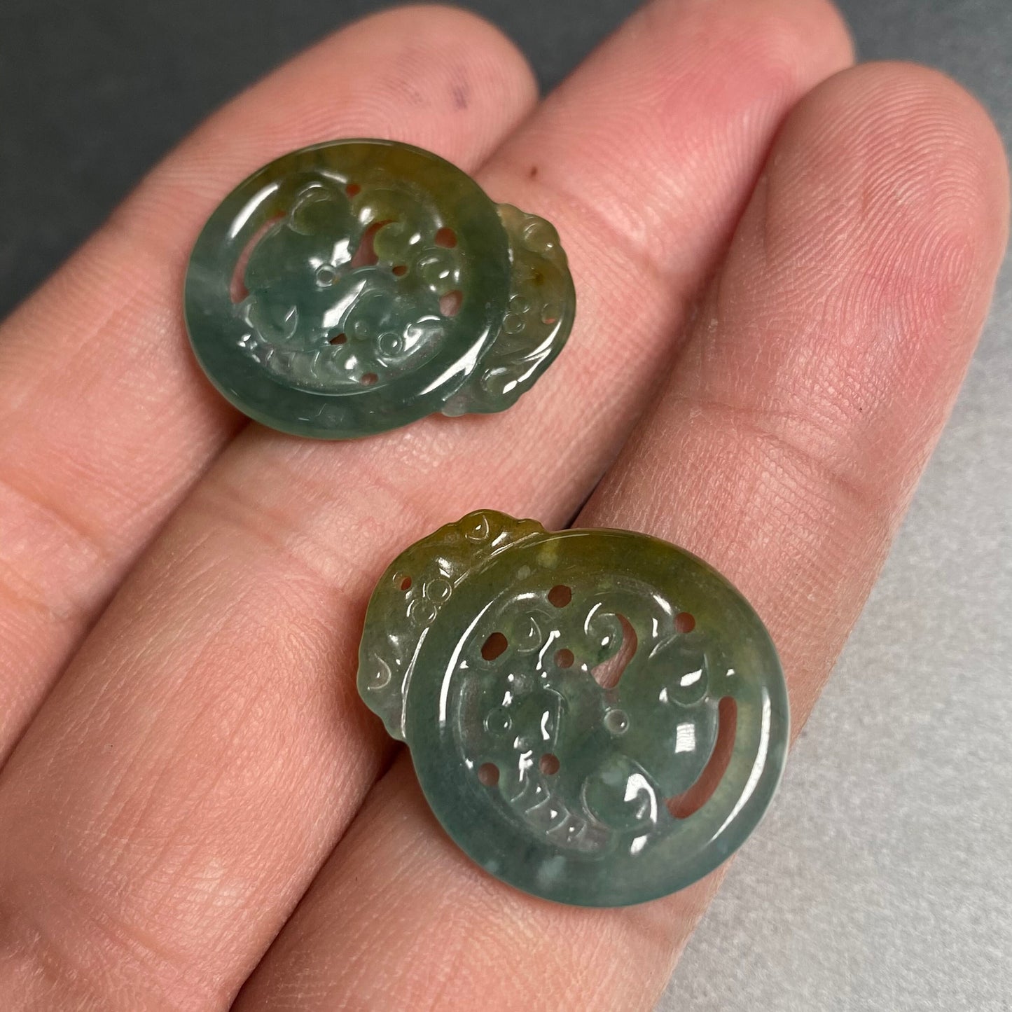 1 pair Vintage Dragon Natural transparent Guatemala Jadeite pendant Grade A Jade Blue gemstone men dragon Guatemalan jadeite pendant