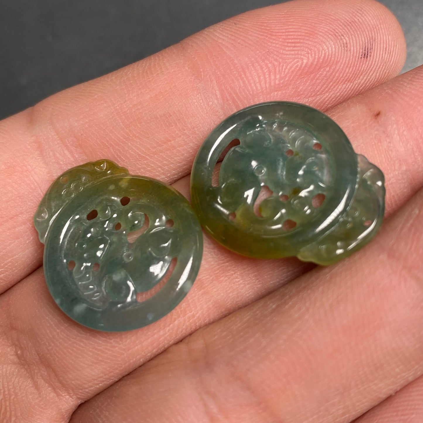 1 pair Vintage Dragon Natural transparent Guatemala Jadeite pendant Grade A Jade Blue gemstone men dragon Guatemalan jadeite pendant