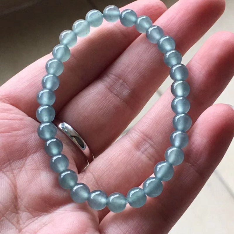 Hochwertiger natürlicher guatemaltekischer Jadeit, durchscheinende blaue Jade der Güteklasse A, rundes Perlenarmband, Guatemala-Jade, weiblicher Schmuck, Jade-Geschenk