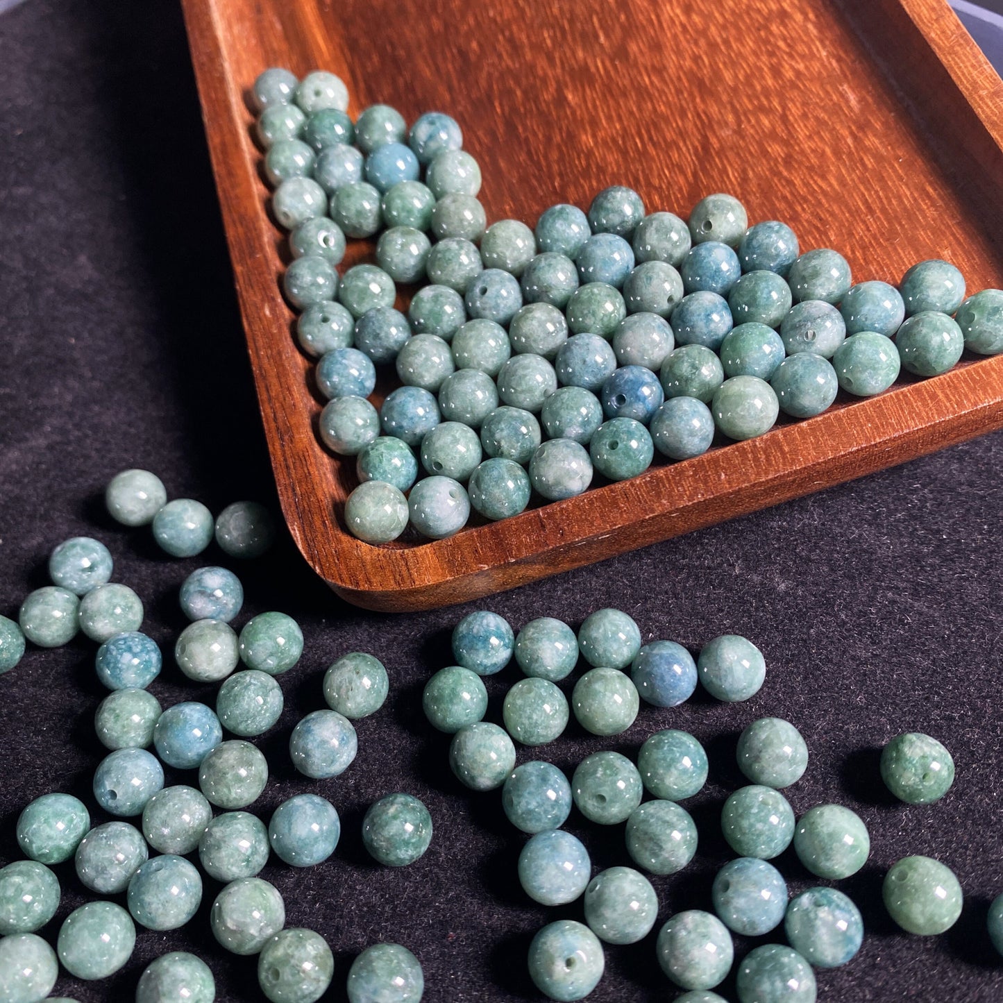 Half drilled hole 5-10mm Grade A jade Natural Green Jadeite Round Beads type A jade DIY jewelry gift jadeite earrings Drop beaded 翡翠A货豆绿种珠子