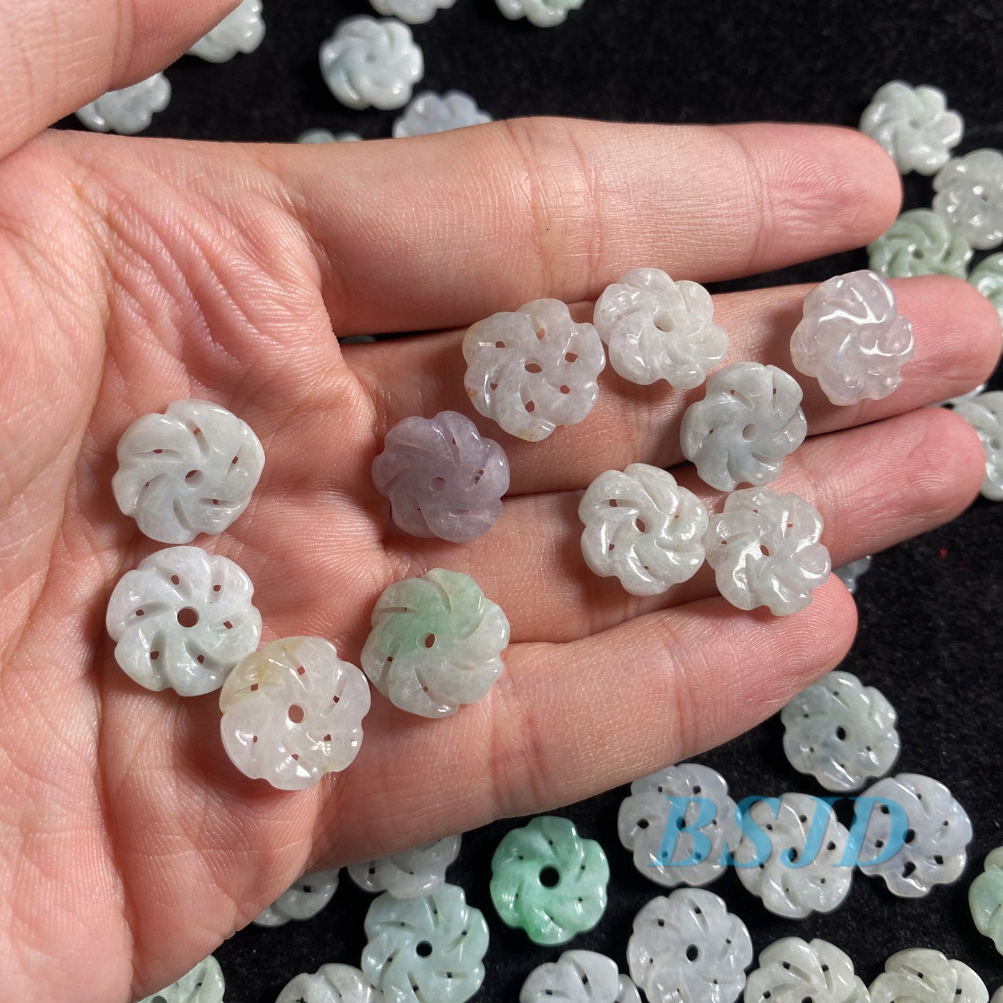 30Pcs 13mm Flower Shape Grade A Jade Burma jadeite Beads Perle Myanmar Jadeite DIY jade earrings , jade necklace , jade jewelry