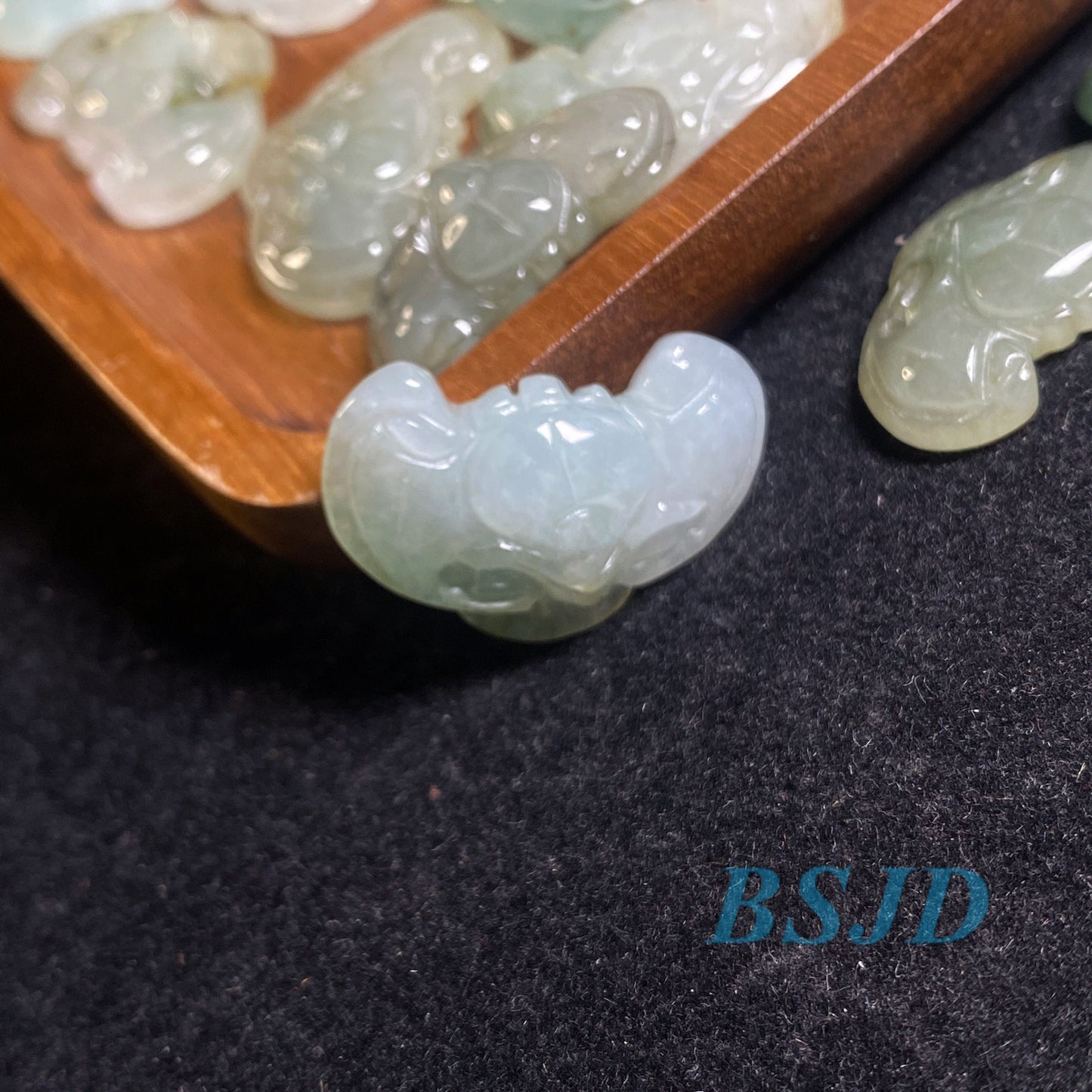 30Pcs BAT Pendant Natural Ice Grade A Jade Burma Jadeite Beads DIY earrings  Anhänger Myanmar Jadeite gift