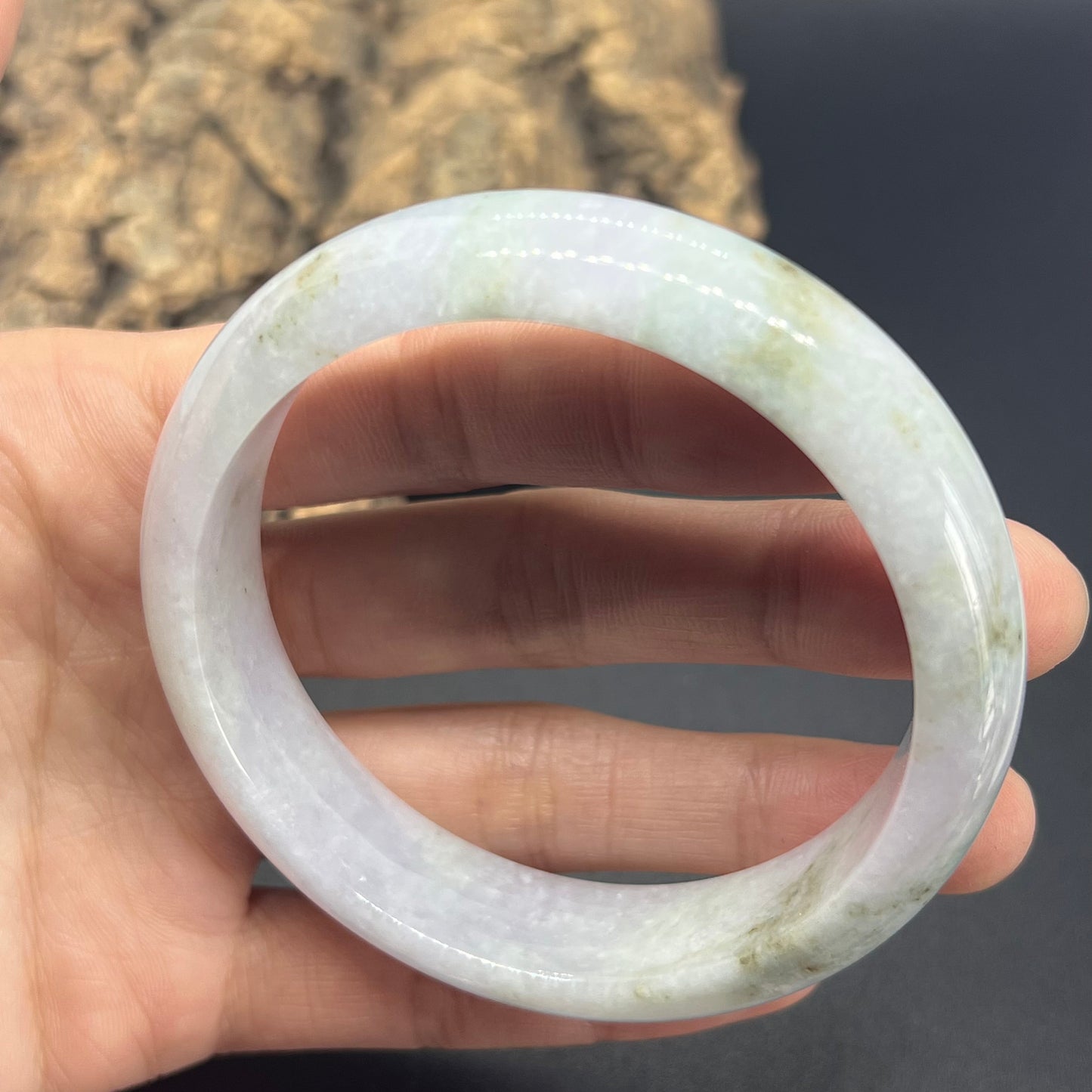 58,6 mm natürlicher grüner Jade-Rundarmreif der Güteklasse A, Damenarmband aus Myanmar-Jadeit, eisgrüner Stein Typ A, kleiner Hand-Frauenarmreif 翡翠飘花手镯