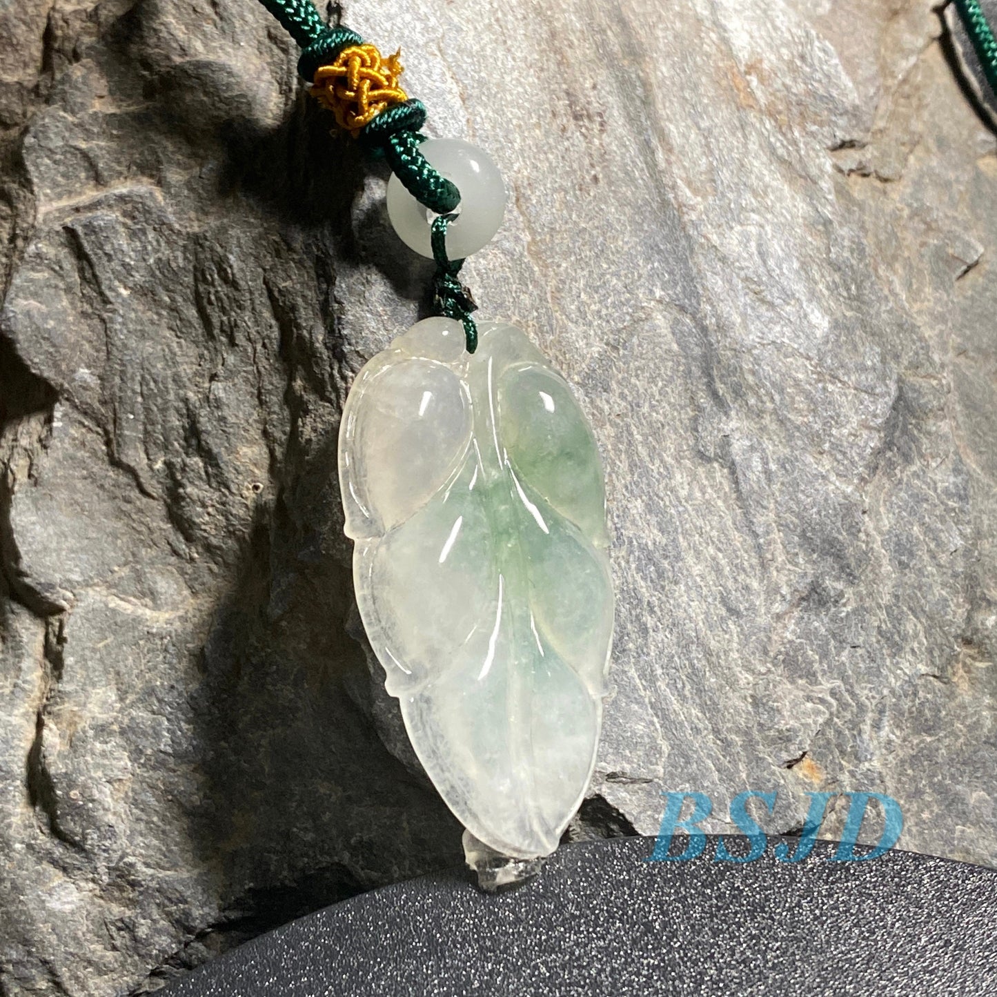 Leaf Ice Glass JADE Hand craved Natural（Grade A）Green Jadeite Lady pendant necklace BEADS Anhänger  Gemstone jadeit  Hanging A stone