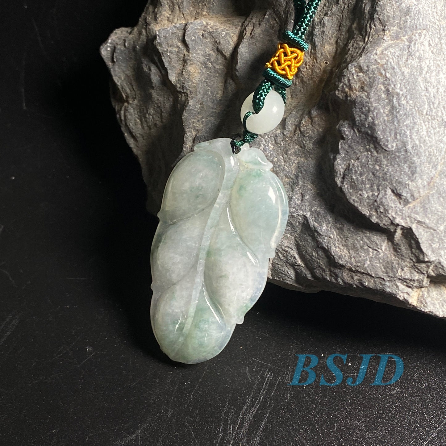 Leaf Ice Glass JADE Hand craved Natural（Grade A）Green Jadeite Lady pendant necklace BEADS Anhänger  Gemstone jadeit  Hanging A stone