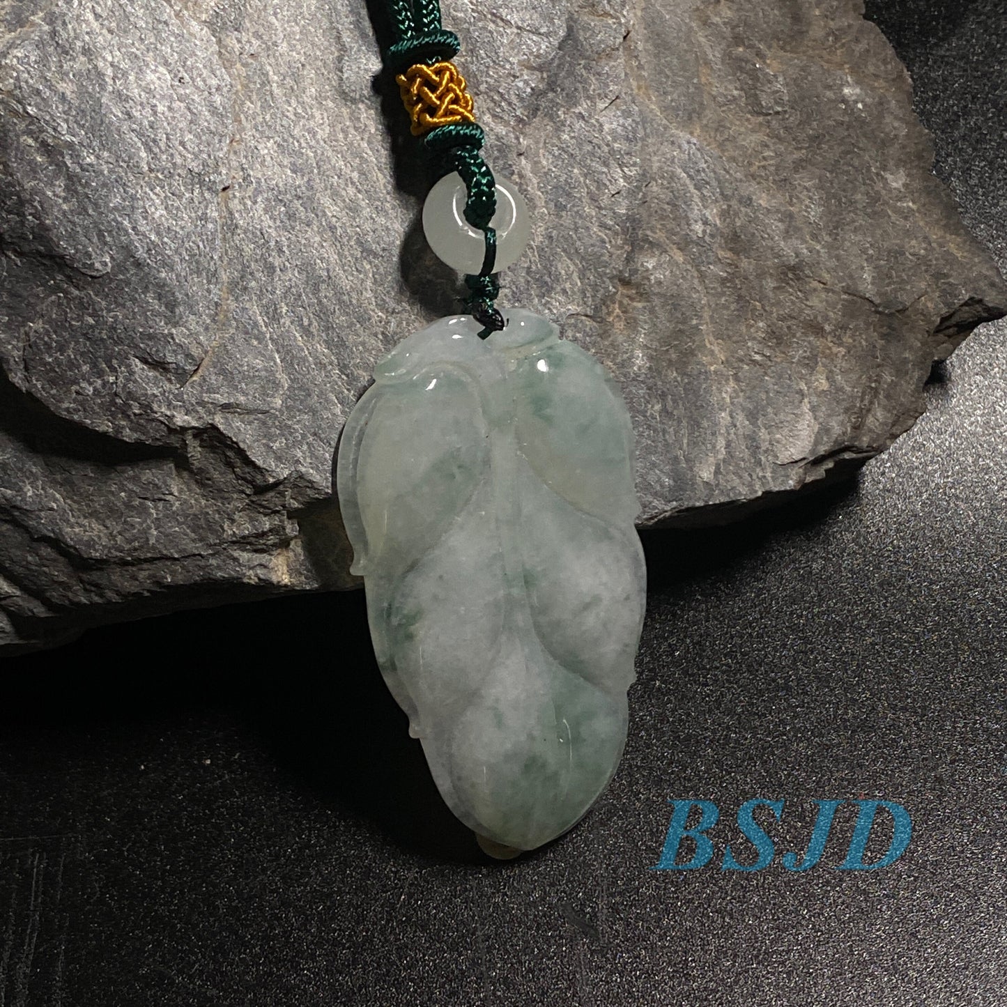 Leaf Ice Glass JADE Hand craved Natural（Grade A）Green Jadeite Lady pendant necklace BEADS Anhänger  Gemstone jadeit  Hanging A stone