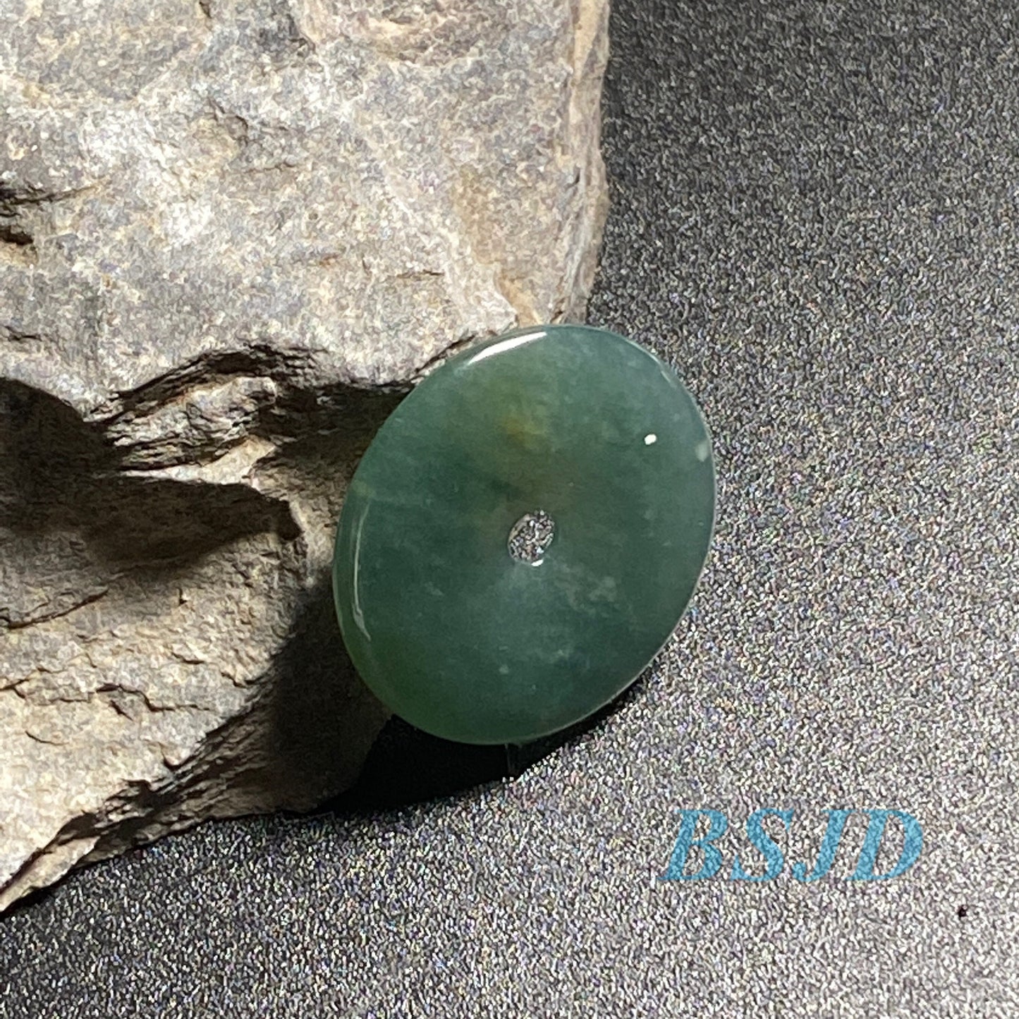 Donut Natural Green Grade A Jade Ice Jadeite LHand craved ady pendant necklace BEADS Anhänger Gemstone Kid baby Жадеит jadéite Flat 翡翠 平安扣