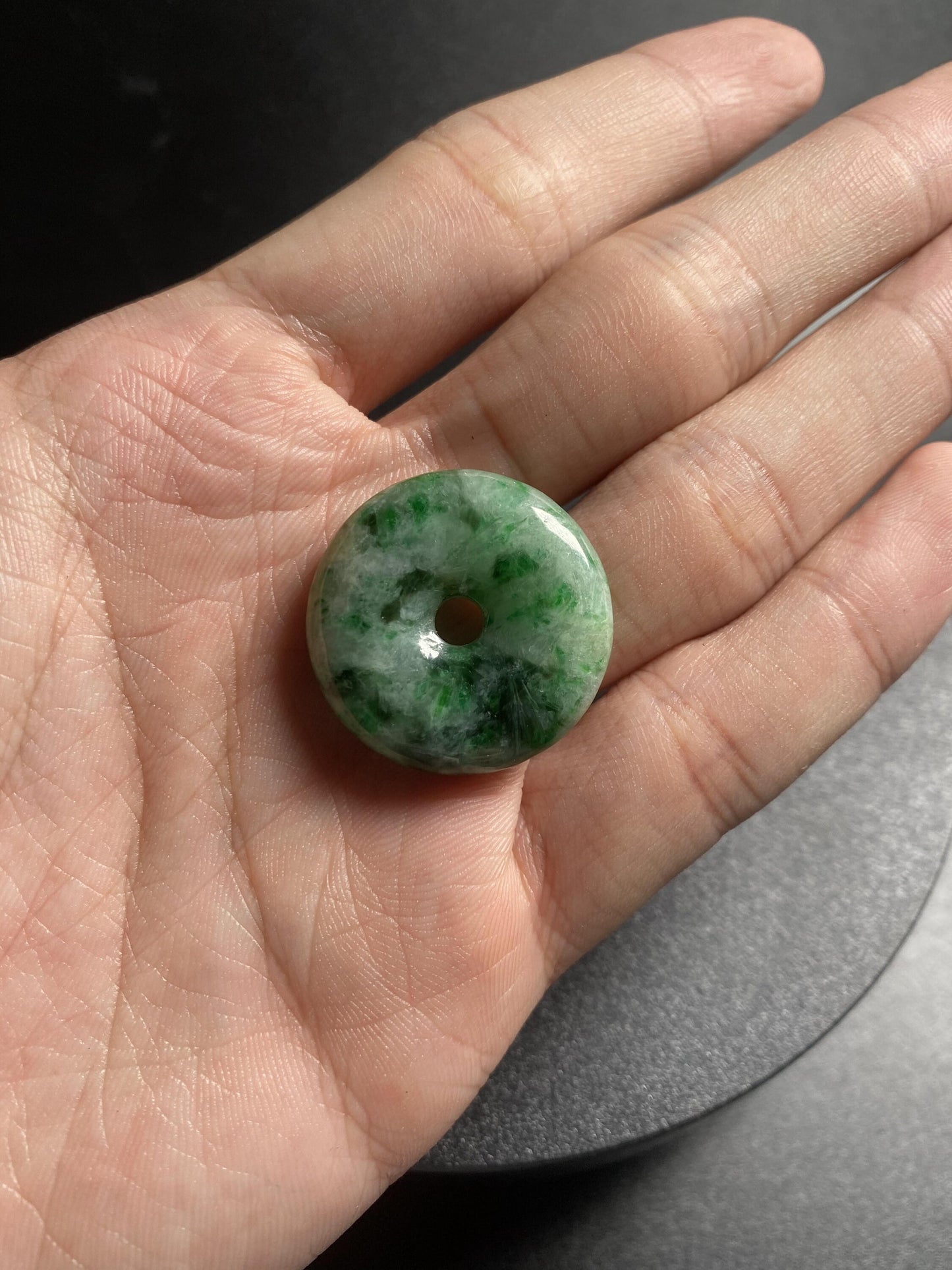 Donut Natural Green Grade A Jade Ice Jadeite LHand craved ady pendant necklace BEADS Anhänger Gemstone Kid baby Жадеит jadéite Flat 翡翠 平安扣