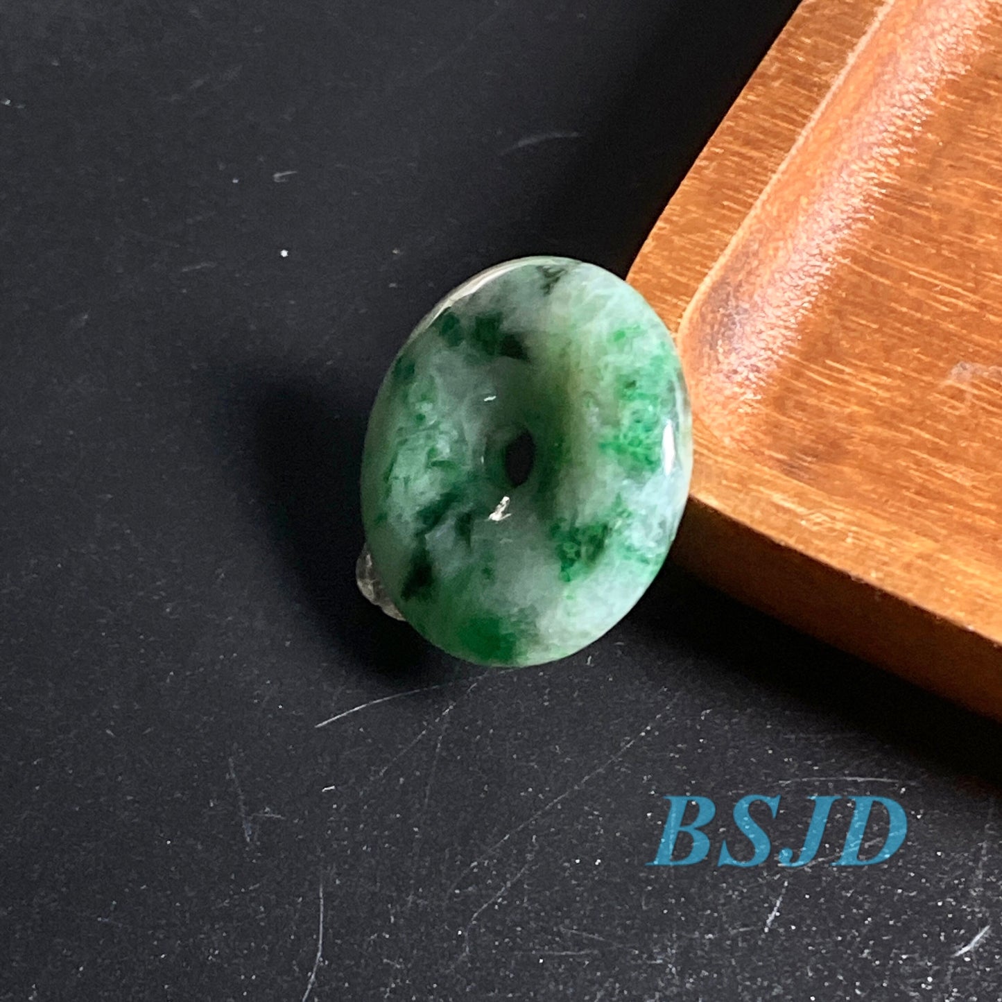 Donut Natural Green Grade A Jade Ice Jadeite LHand craved ady pendant necklace BEADS Anhänger Gemstone Kid baby Жадеит jadéite Flat 翡翠 平安扣