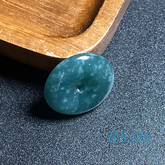 Donut Natural Green Grade A Jade Ice Jadeite LHand craved ady pendant necklace BEADS Anhänger Gemstone Kid baby Жадеит jadéite Flat 翡翠 平安扣