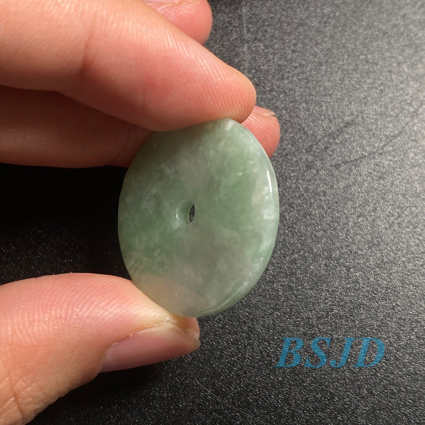 Donut Natural Green Grade A Jade Ice Jadeite LHand craved ady pendant necklace BEADS Anhänger Gemstone Kid baby Жадеит jadéite Flat 翡翠 平安扣