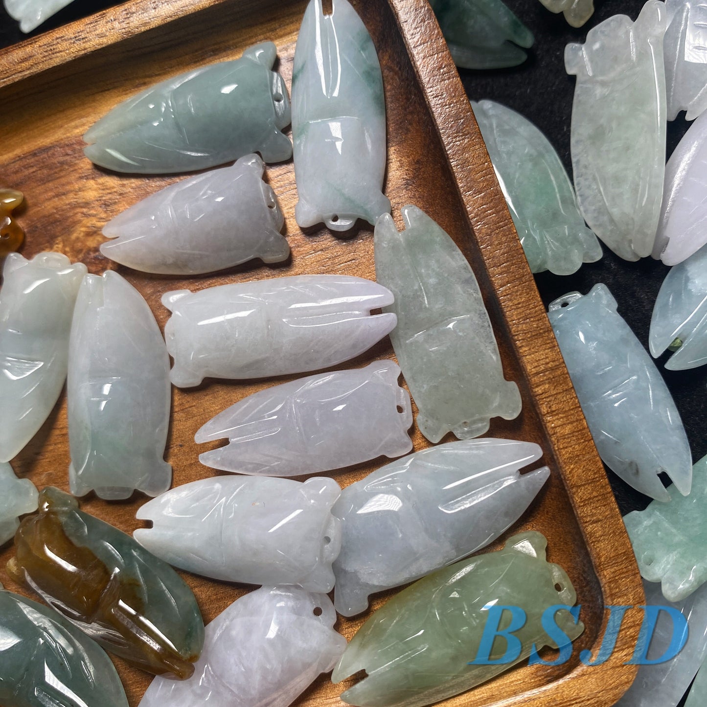 10PCS (Wholesale) cicada  pendant Natural Grade A  Green Jade ICE Jadeite Burma Flat Roundness Bead Chinese Carved ,Myanmar Anhänger