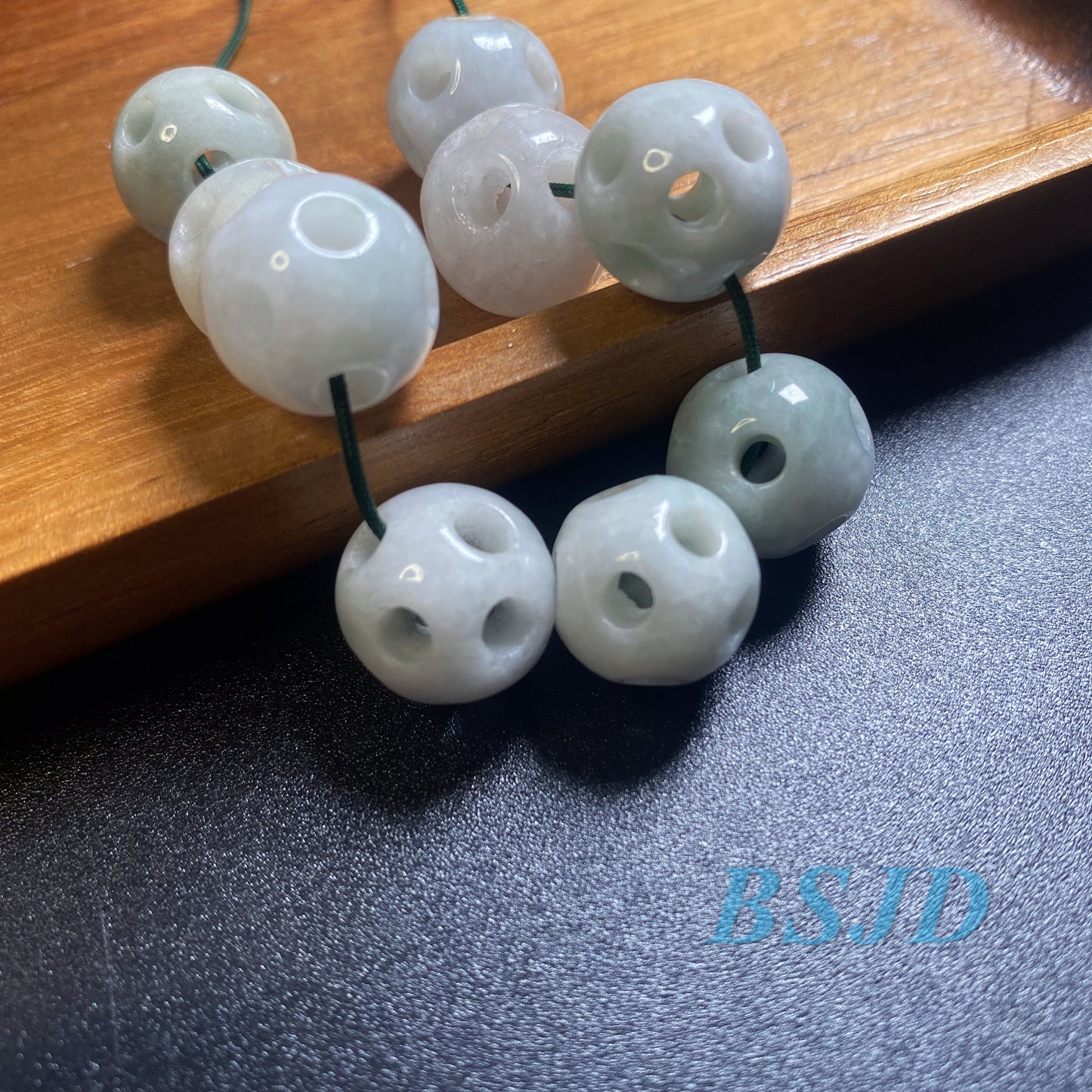 100PCS Grade A jade 11mm Football shape Ball  A stone ICY Jade Burma green Jadeite Roundness Beads Perle Chinese Carved ,Myanmar Jadeit 翡翠A货