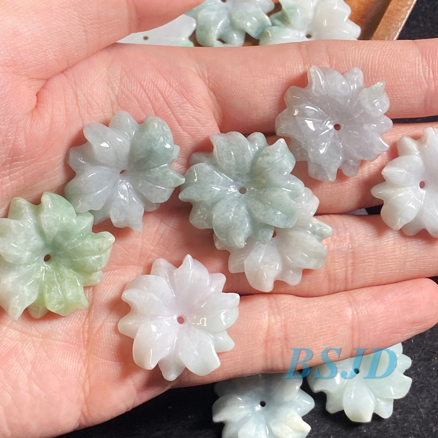 Wholesale Flower pendant  Natural Grade A Stone Green Jade ICE Jadeite Chinese Carved ,Myanmar hang necklace Blume f. fleur varié