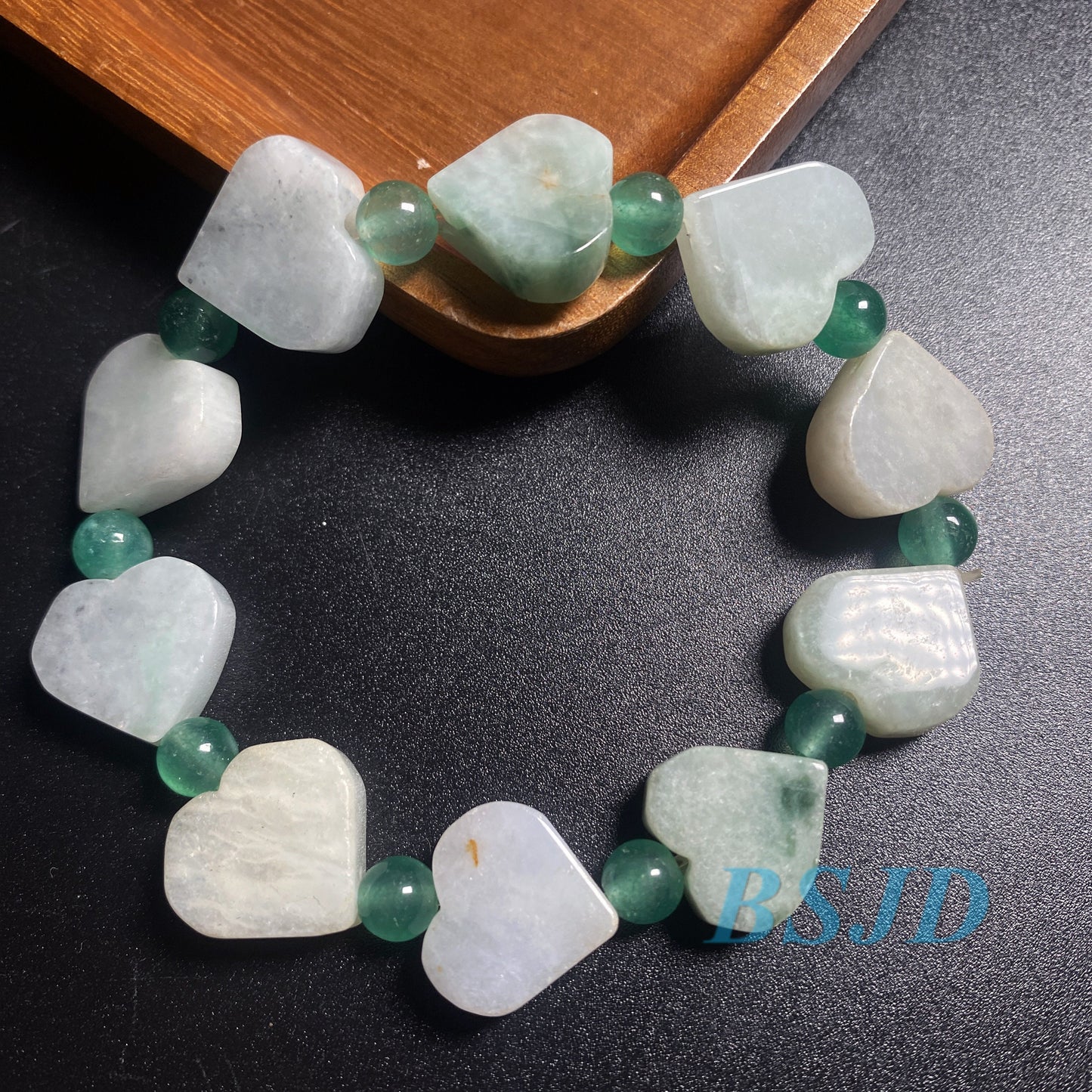 Großhandel Lucky Heart Shape Grade A Jade Burma Jadeit Perlen Perle Grün Typ A Jade Ice Myanmar Jadeit DIY Halskette Ohrringe