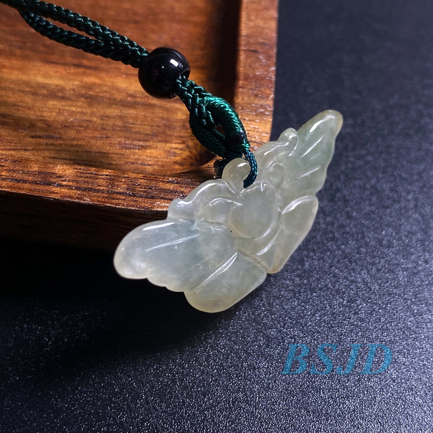 Schmetterling Anhänger Natur Grade A Jade Feminin Grün Jade ICE Jadeit Burma Jade Chinesische geschnitzte Dame Baby Jadeit Halskette