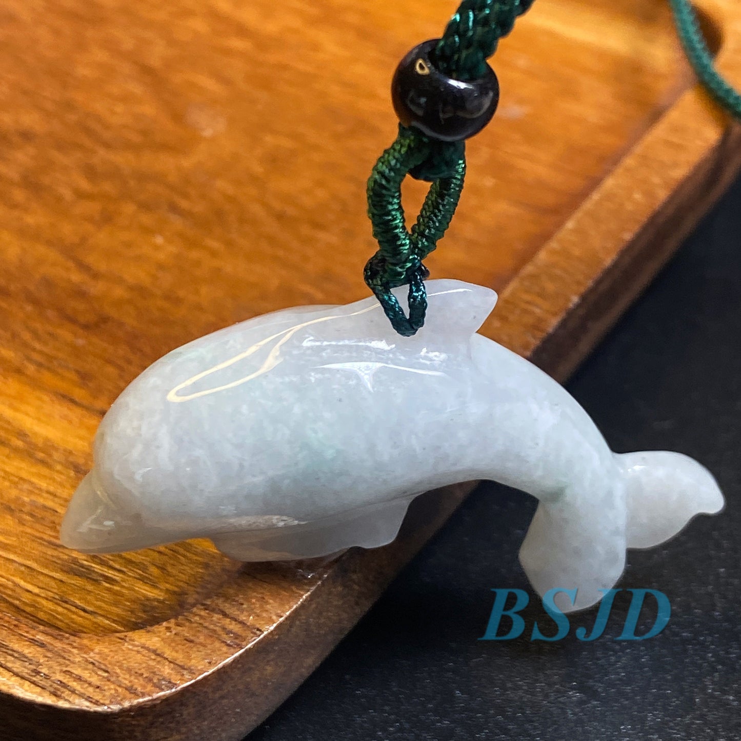 Delfin Anhänger Natur Grade A Jade ICE Jadeit Perle handgeschnitzt, Myanmar Jade Anhänger Halskette Jade Geschenk