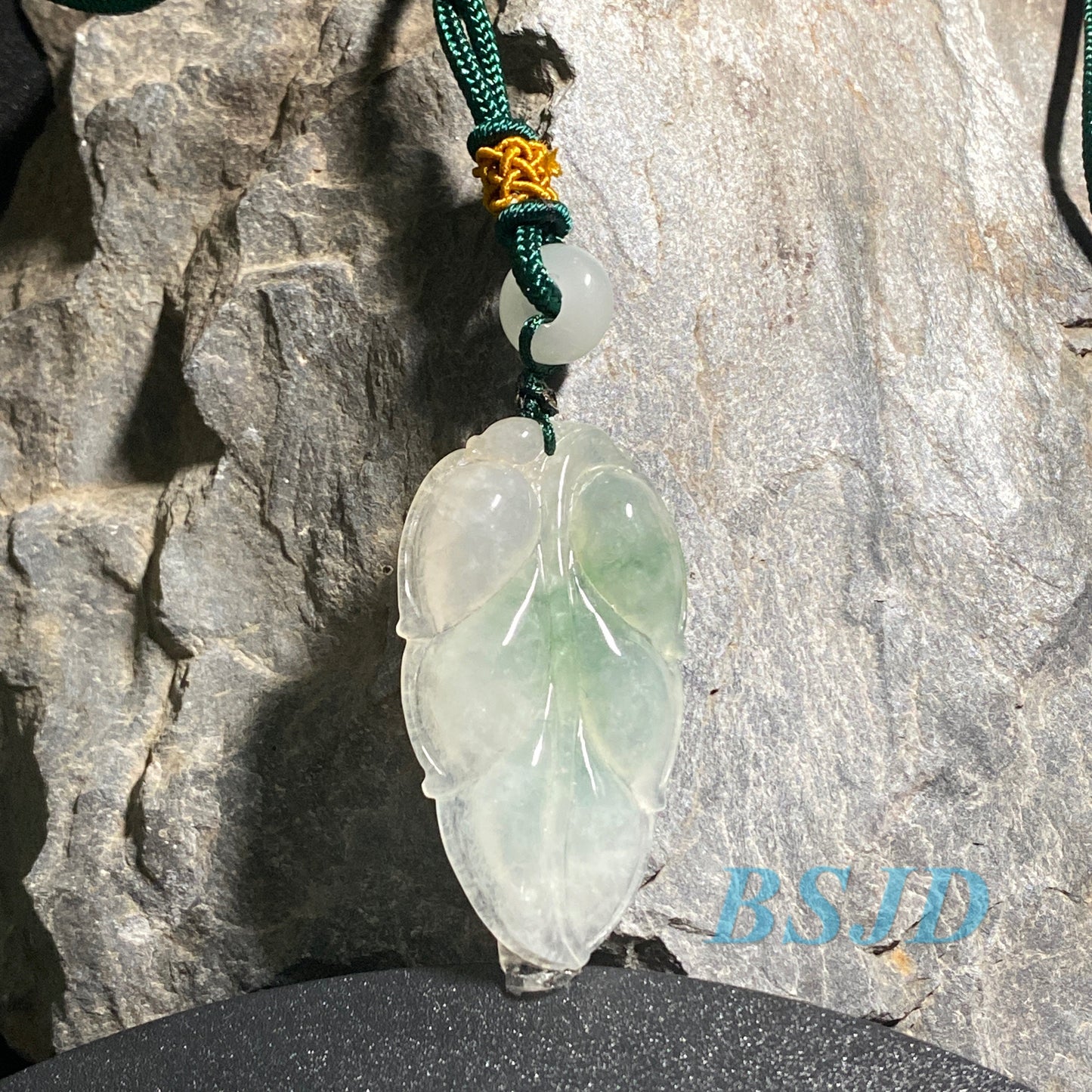 Leaf Ice Glass JADE Hand craved Natural（Grade A）Green Jadeite Lady pendant necklace BEADS Anhänger  Gemstone jadeit  Hanging A stone