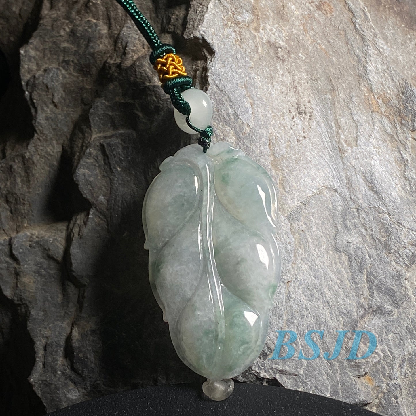 Leaf Ice Glass JADE Hand craved Natural（Grade A）Green Jadeite Lady pendant necklace BEADS Anhänger  Gemstone jadeit  Hanging A stone