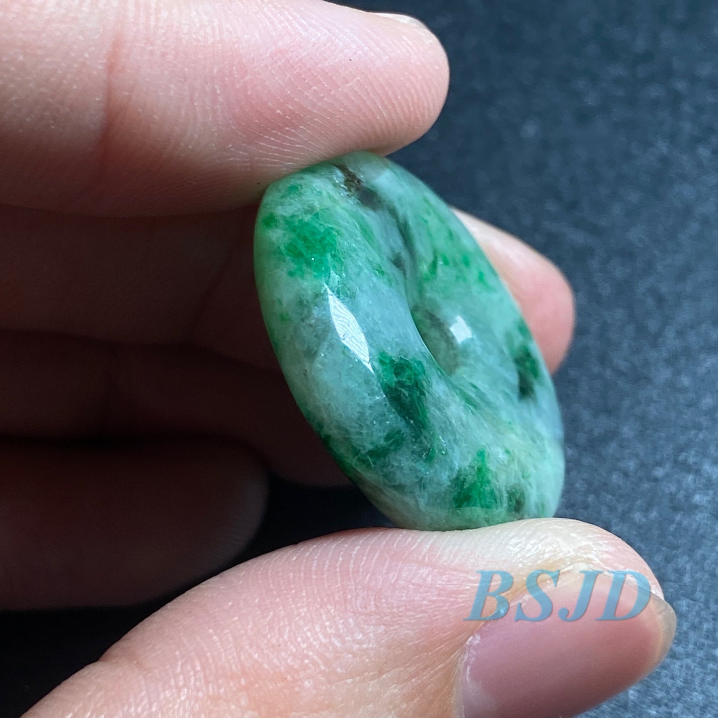 Donut Natural Green Grade A Jade Ice Jadeite LHand craved ady pendant necklace BEADS Anhänger Gemstone Kid baby Жадеит jadéite Flat 翡翠 平安扣