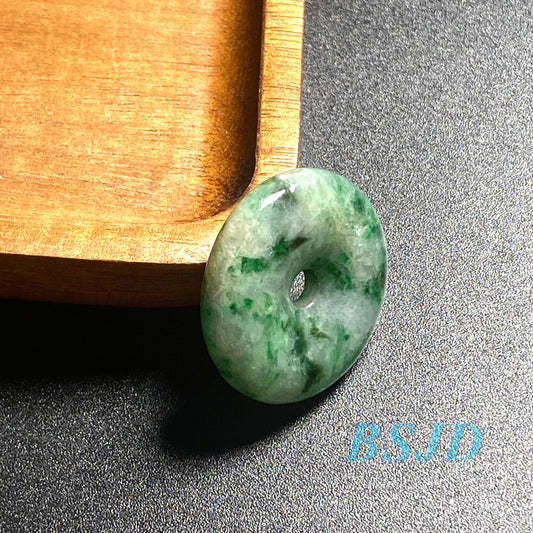 Donut Natural Green Grade A Jade Ice Jadeite LHand craved ady pendant necklace BEADS Anhänger Gemstone Kid baby Жадеит jadéite Flat 翡翠 平安扣