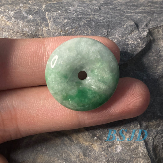 Donut Natural Green Grade A Jade Ice Jadeite LHand craved ady pendant necklace BEADS Anhänger Gemstone Kid baby Жадеит jadéite Flat 翡翠 平安扣