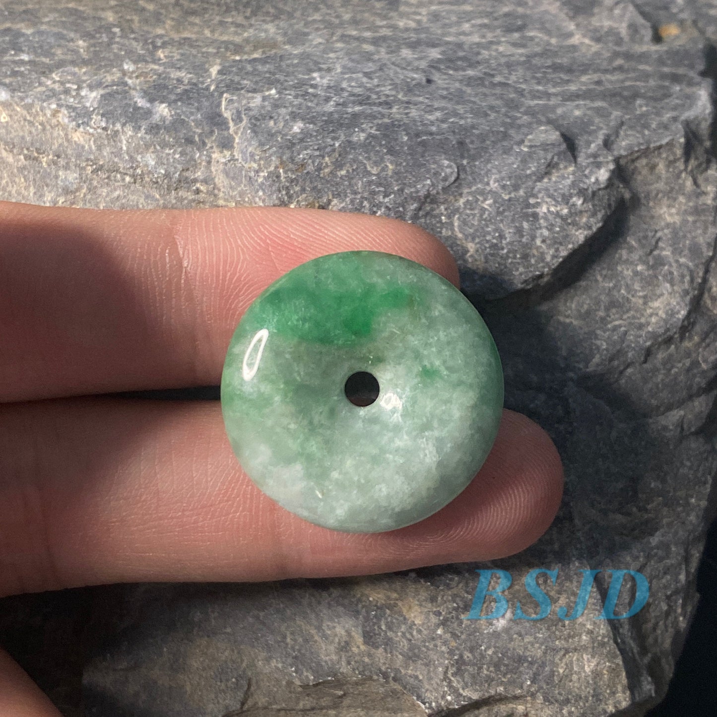 Donut Natural Green Grade A Jade Ice Jadeite LHand craved ady pendant necklace BEADS Anhänger Gemstone Kid baby Жадеит jadéite Flat 翡翠 平安扣