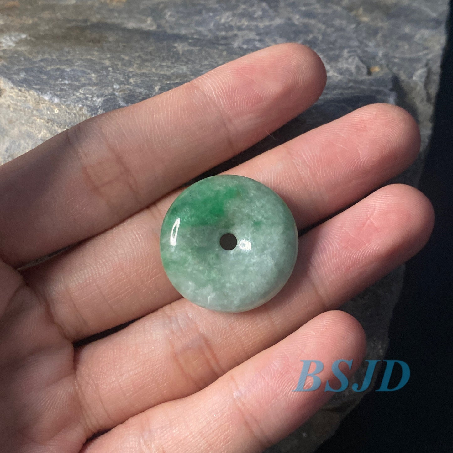 Donut Natural Green Grade A Jade Ice Jadeite LHand craved ady pendant necklace BEADS Anhänger Gemstone Kid baby Жадеит jadéite Flat 翡翠 平安扣