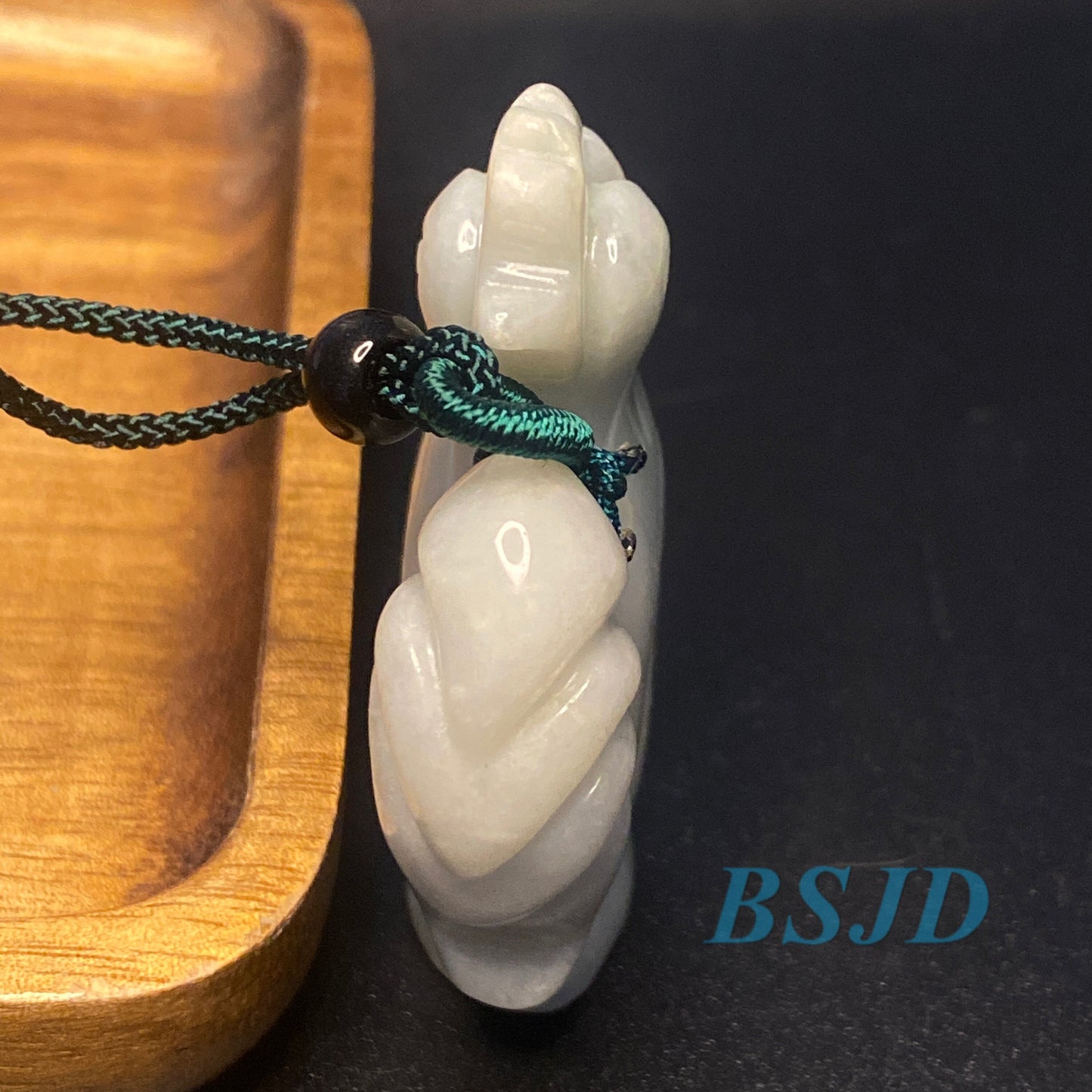 10 Stück Großhandel Hahn Huhn Natur Grün Grade A Jade Burma Jadeit Chinesisch geschnitzt, Myanmar Anhänger Halskette Statue Hahn