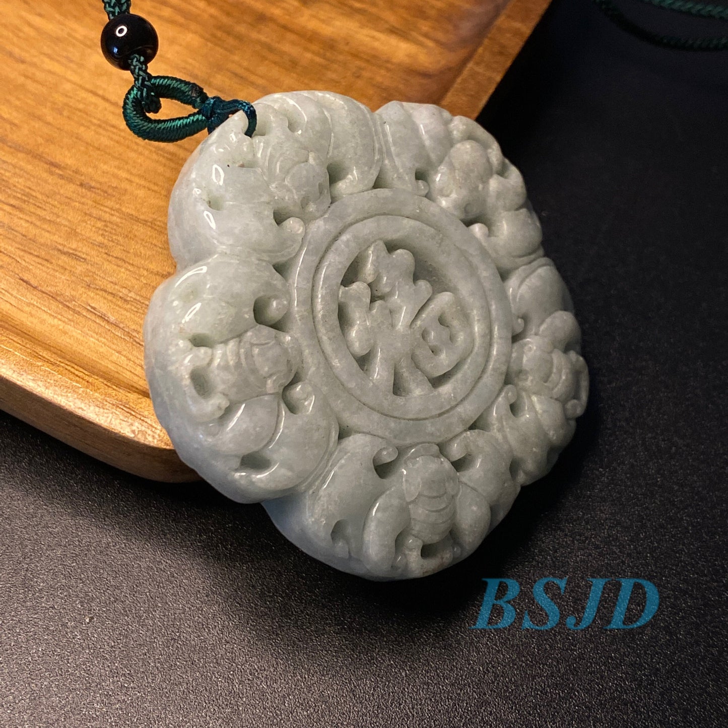 Bat Fu （福到） pendant Natural Grade A  Jade ICE Burma Jadeite Chinese Carved ,Myanmar necklace Blume f.