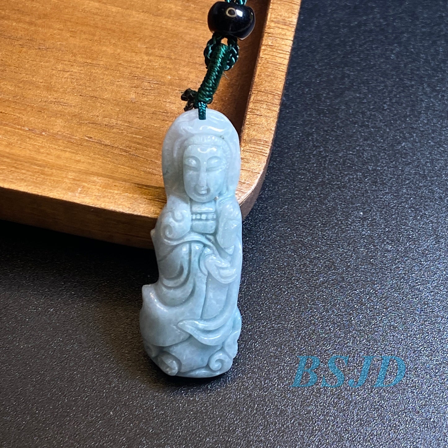 Großhandel KWAN YIN Guanyin Natur Grade A Jade ICE Jadeit Myanmar Jadeit Anhänger Halskette Buddha Statue Schnitzerei