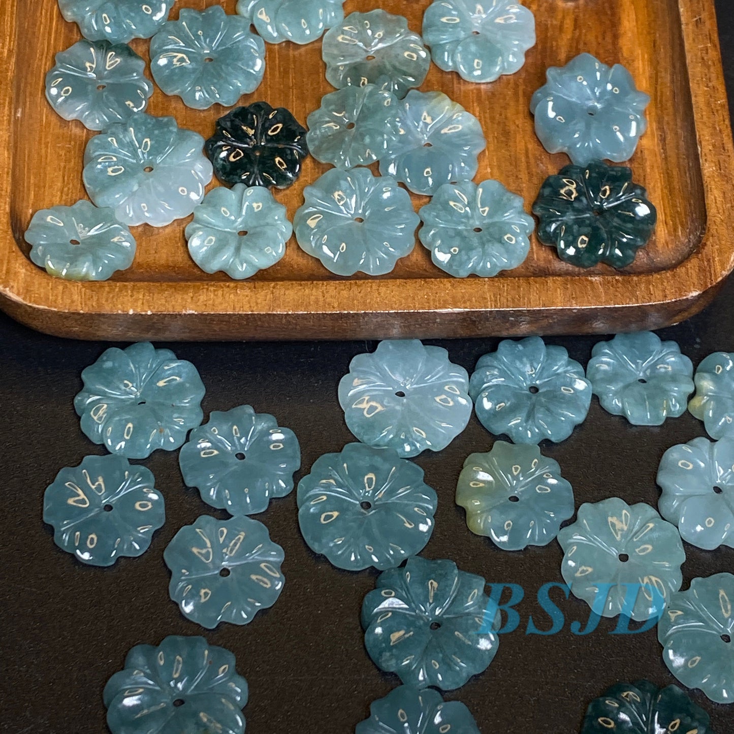 Natural Snowflake flower light Blue Guatemalan jadeite blueness Grade A jade plum blossom pendant Earrings beads Guatemala jade