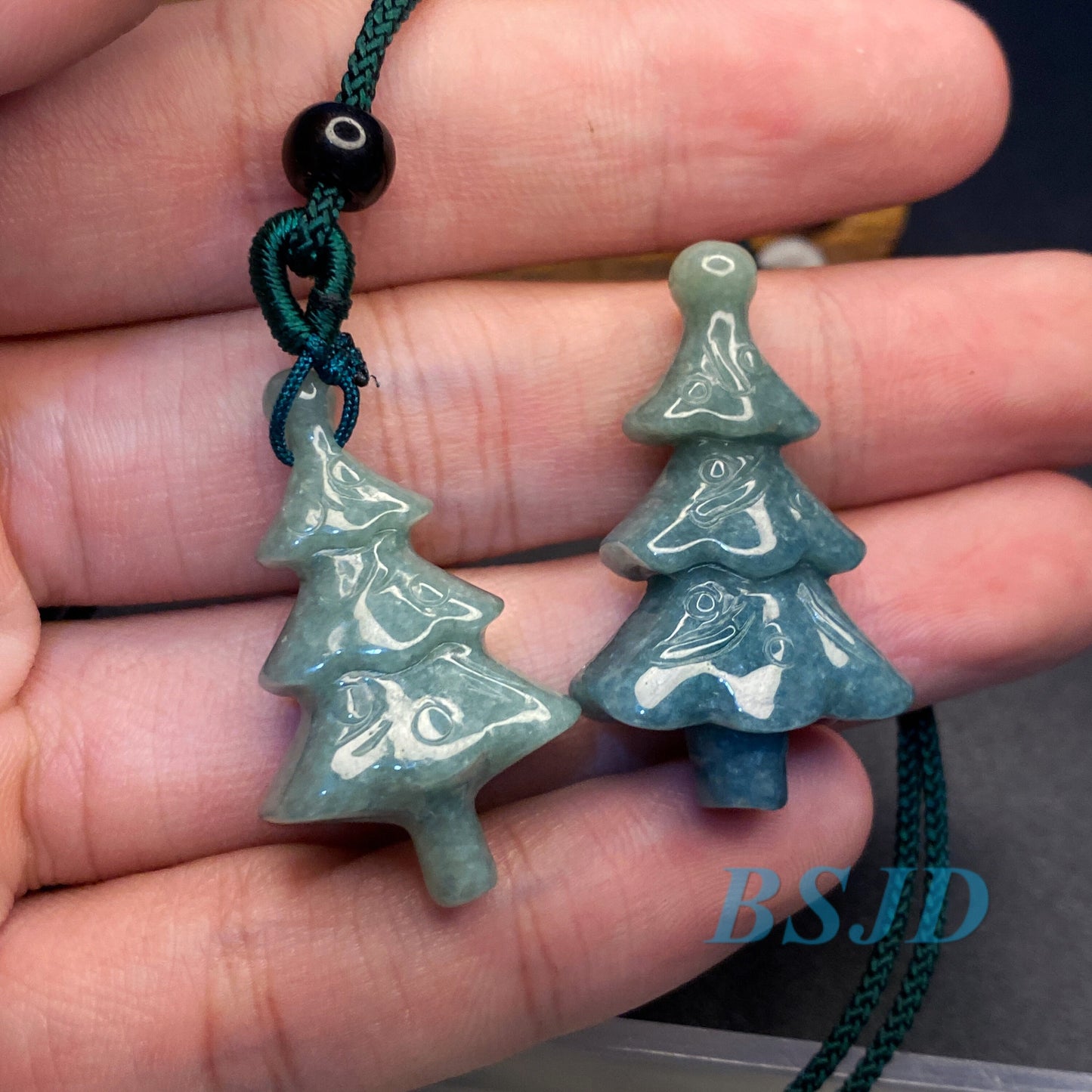 3D süßer Weihnachtsbaum Anhänger Natur Grün Grade A Jade Burma Jadeit Cartoon Perlenohrringe blaue Jade Weihnachtsgeschenk Jade Geschenk