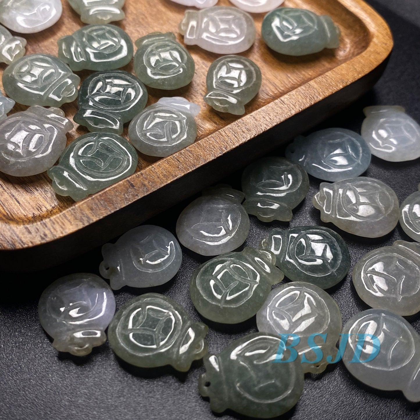 10PCS Grade A Jade Lucky moneybag Chinese coin pocket pendant Natural Gray Jade ICE Burma Jadeite wallet Beads earrings drop gift Anhänger