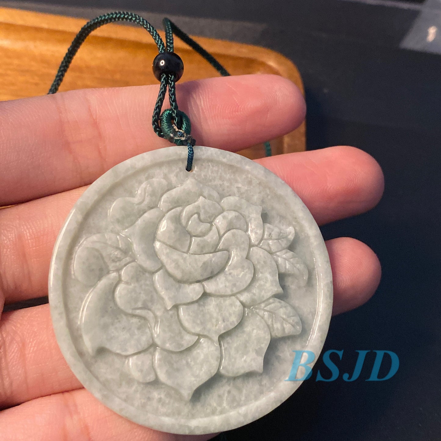 Flower Jadeite round pendant Natural Grade A Jade ICE Myanmar Jadeite necklace Blume f. jewelry gift