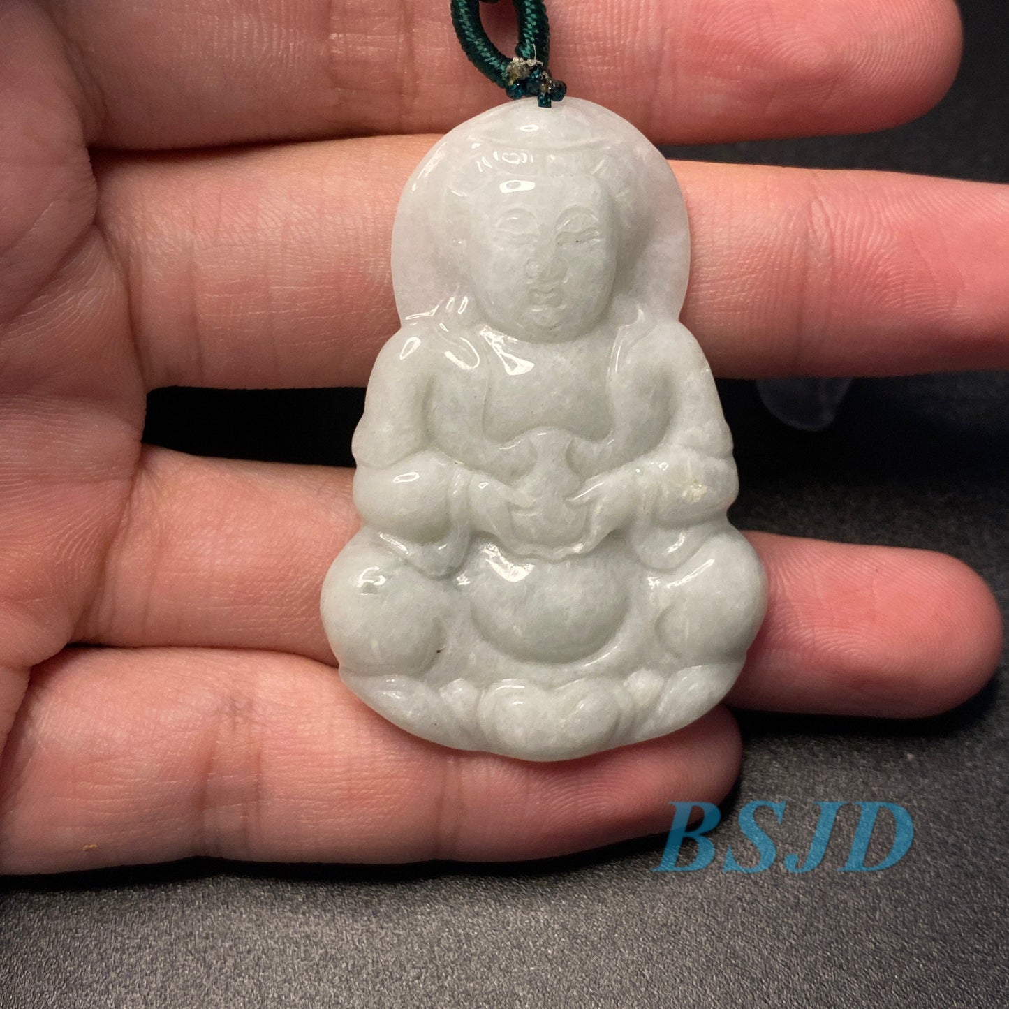 10PCS Feicui KWAN YIN Guanyin natürliche grüne Grade A Jade ICE Jadeit chinesische geschnitzt, Dame Jadeit Anhänger Mann Halskette Statue