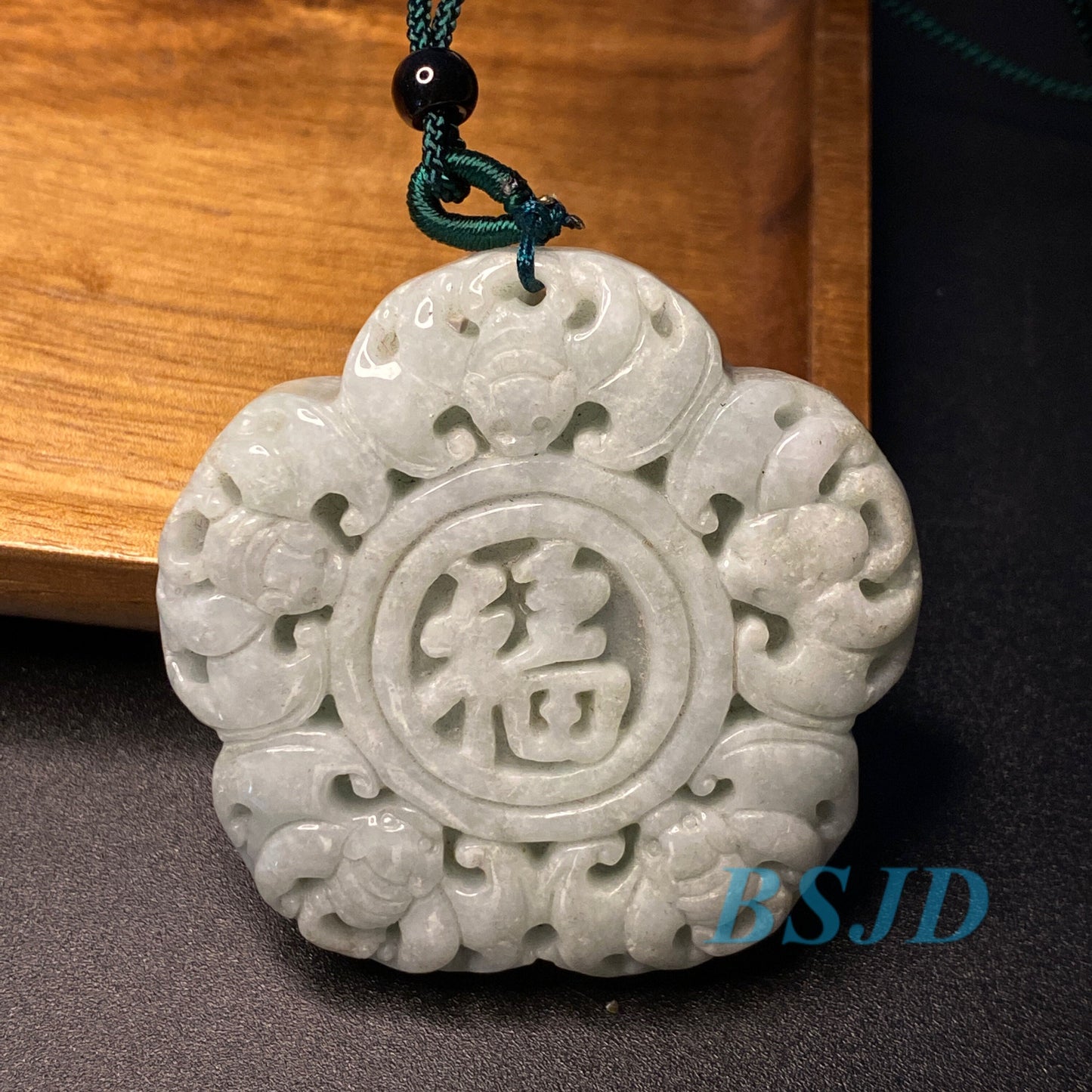 Bat Fu （福到） pendant Natural Grade A  Jade ICE Burma Jadeite Chinese Carved ,Myanmar necklace Blume f.